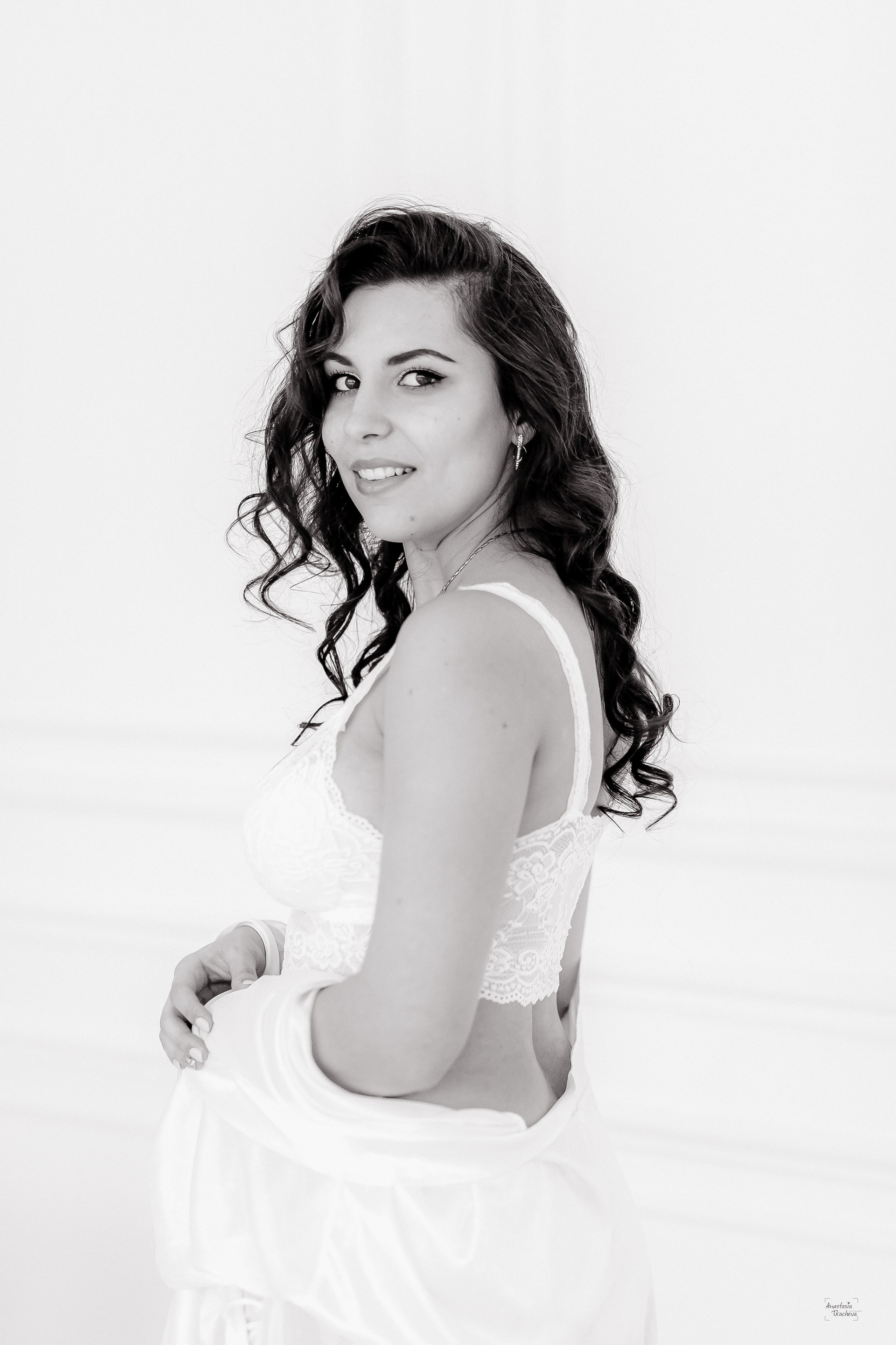 B&W. Anastasiia Tkachova — Photography & Branding