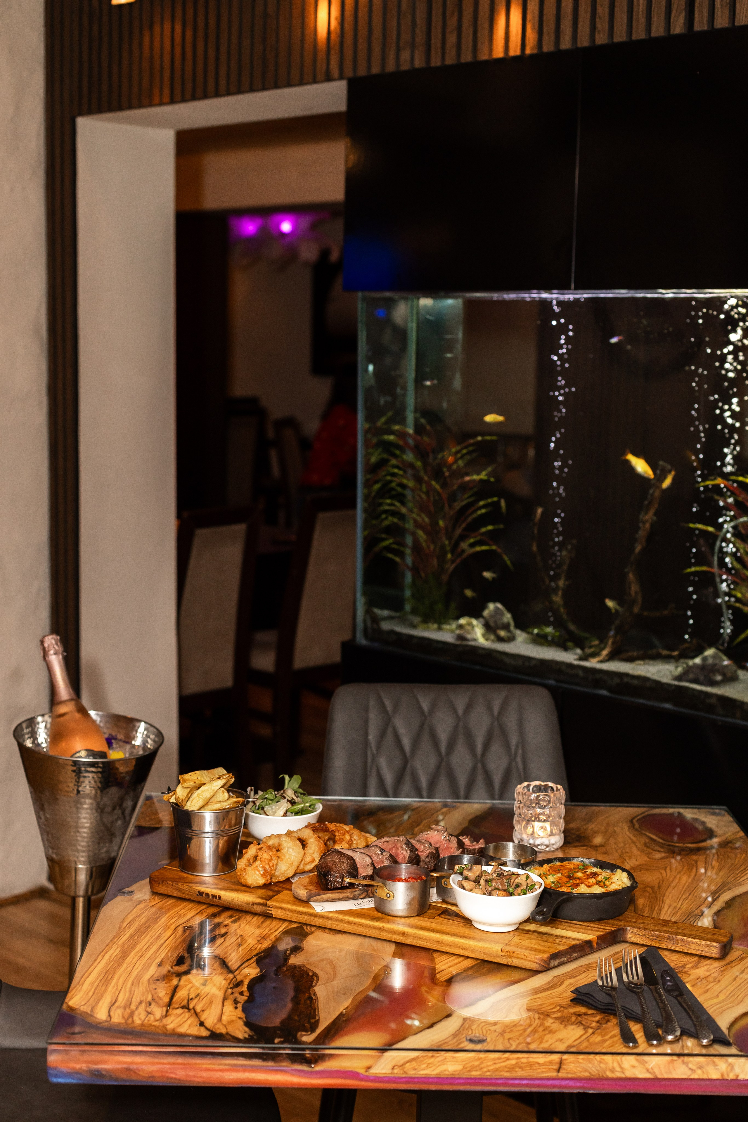 La Luna — Talbot Green. Anastasiia Tkachova — Photography & Branding