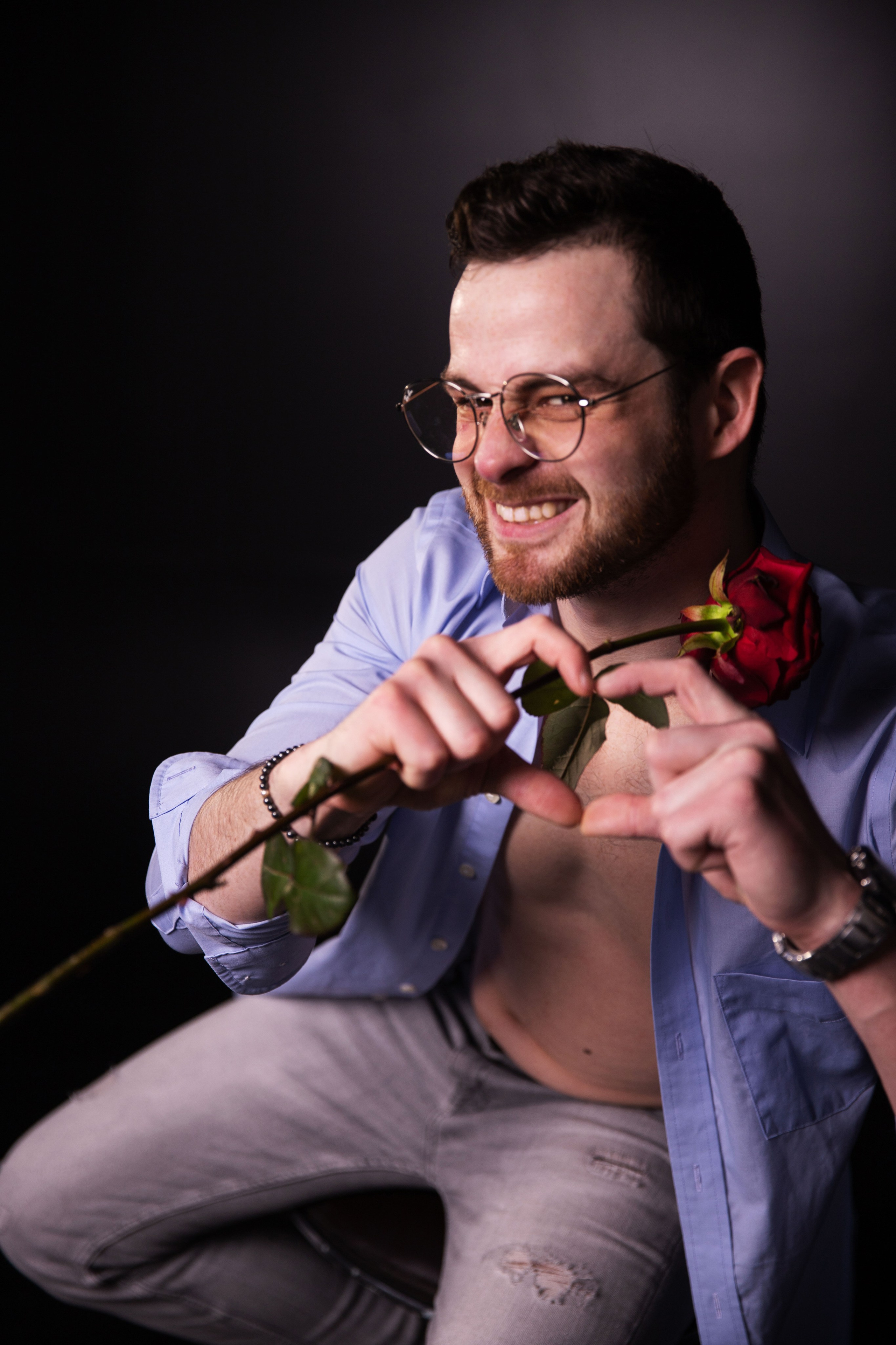 Чоловіча фотозйомка Олександра «Привітання для жінок». Сімейний та дитячий фотограф Київ, Ірпінь, Буча — Галина Пивоварова