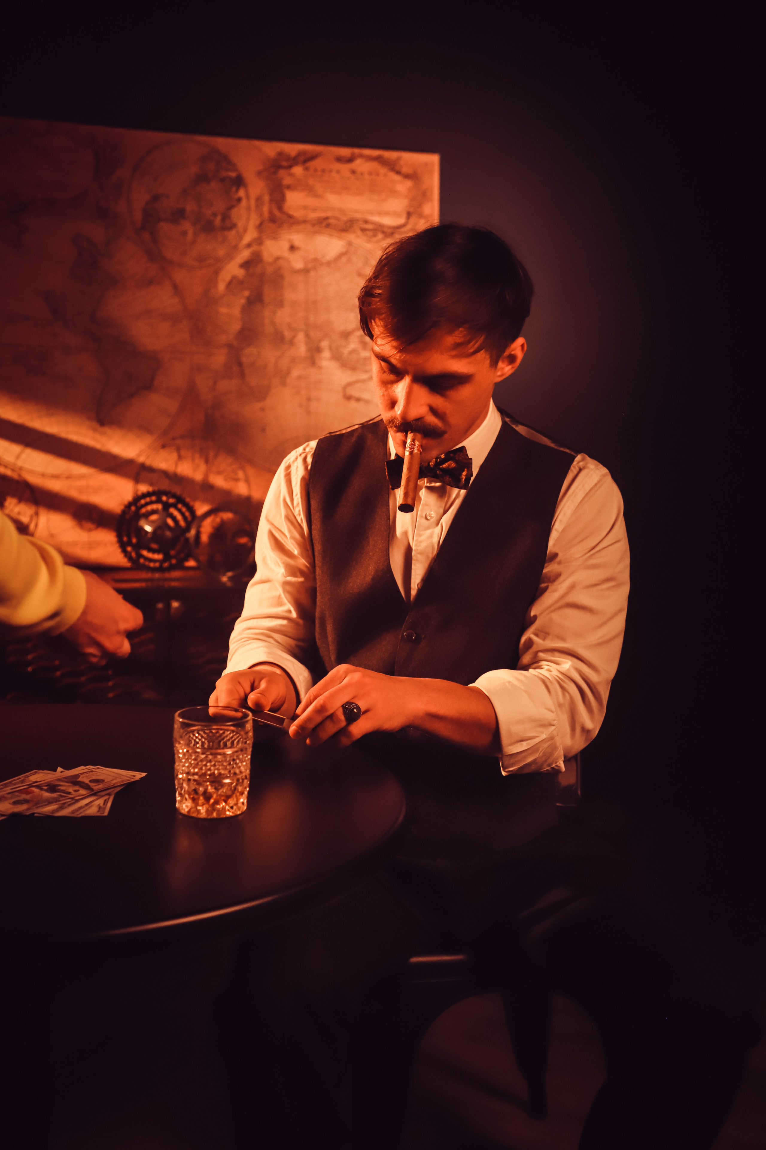 Чоловіча фотозйомка «Гострі картузи». Сімейний та дитячий фотограф Київ, Ірпінь, Буча — Галина Пивоварова