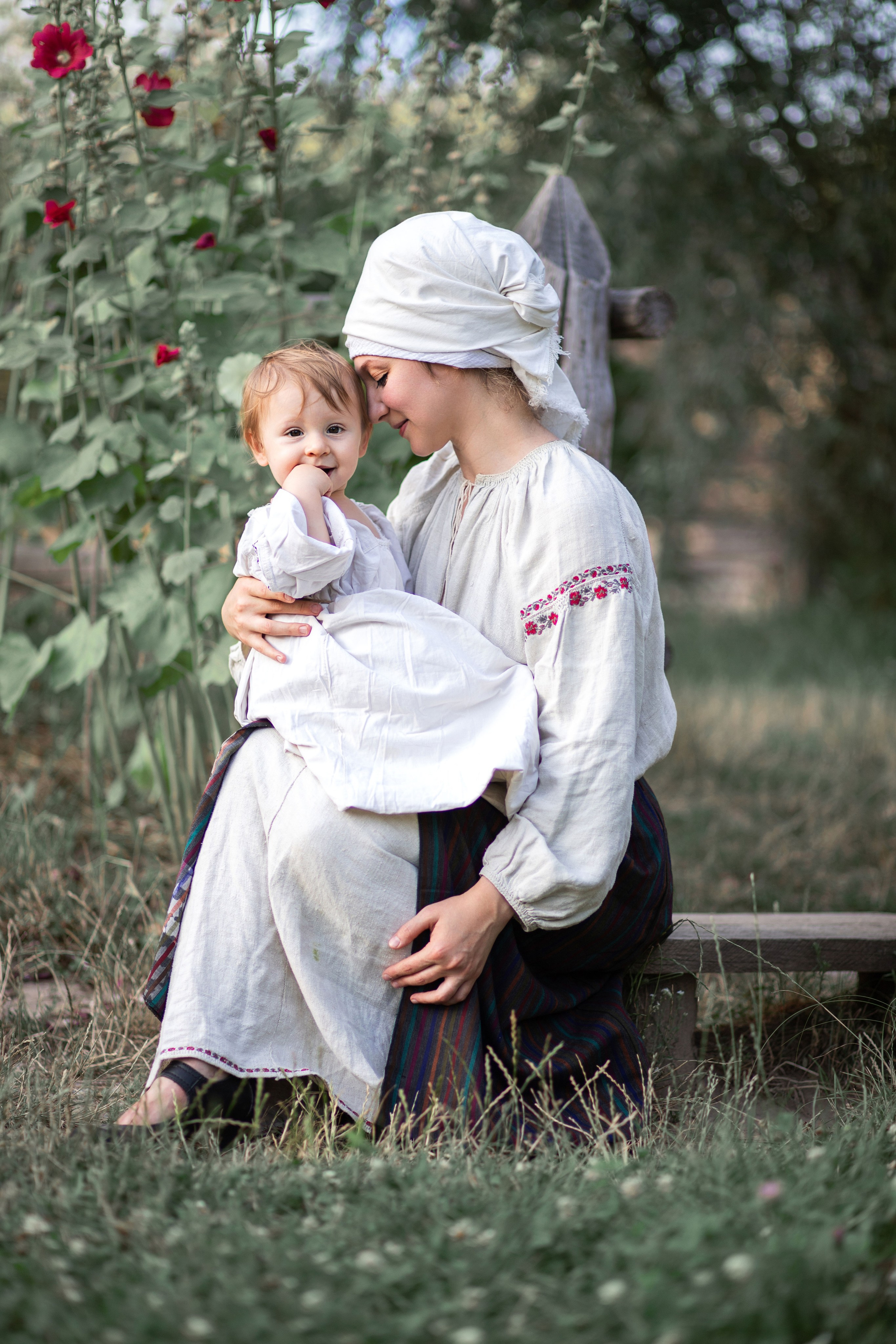 Сімейна фотосесія Надії з малечею в національному стилі. Сімейний та дитячий фотограф Київ, Ірпінь, Буча — Галина Пивоварова