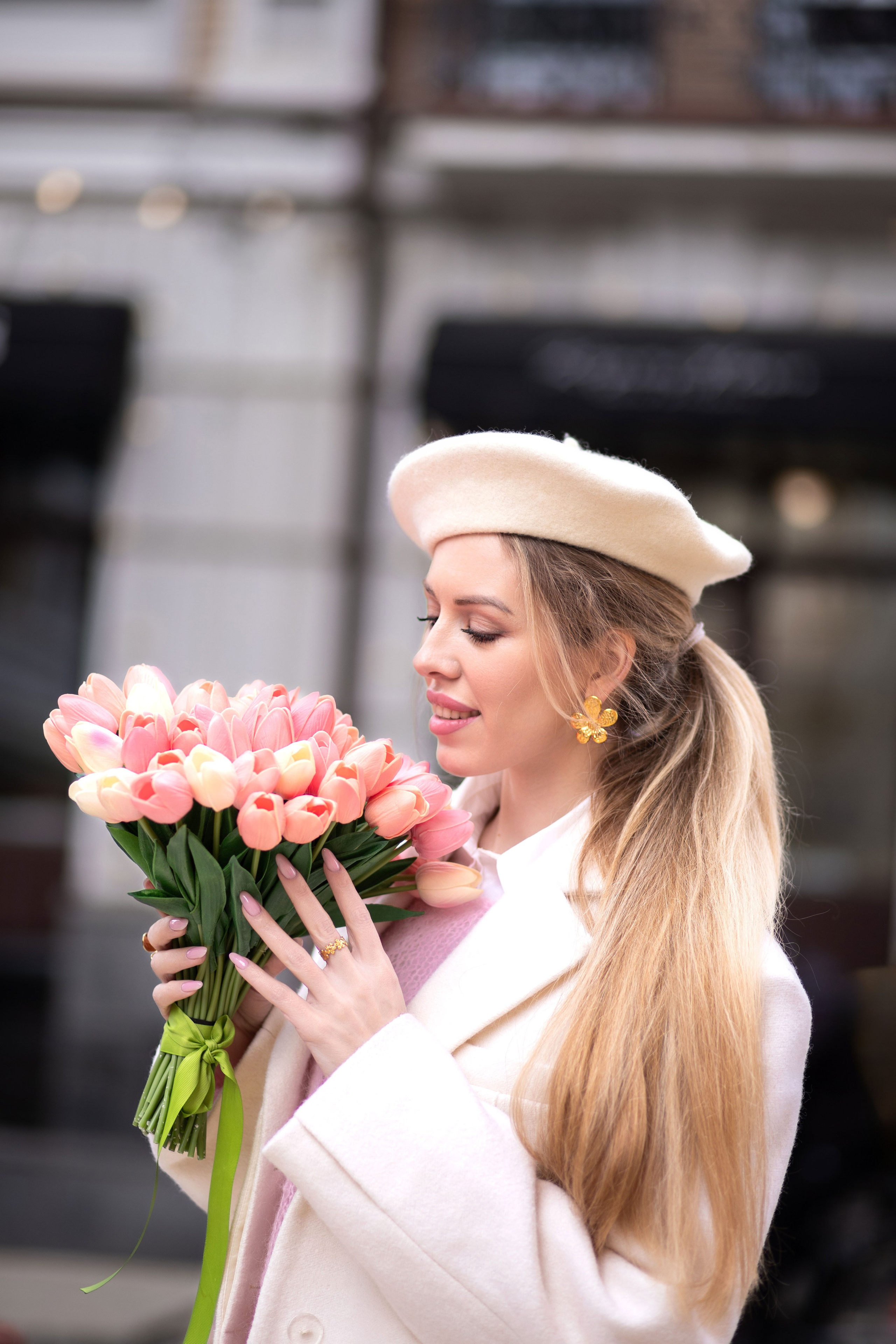 Весняна фотопрогулянка вулицями міста з Машею. Сімейний та дитячий фотограф Київ, Ірпінь, Буча — Галина Пивоварова