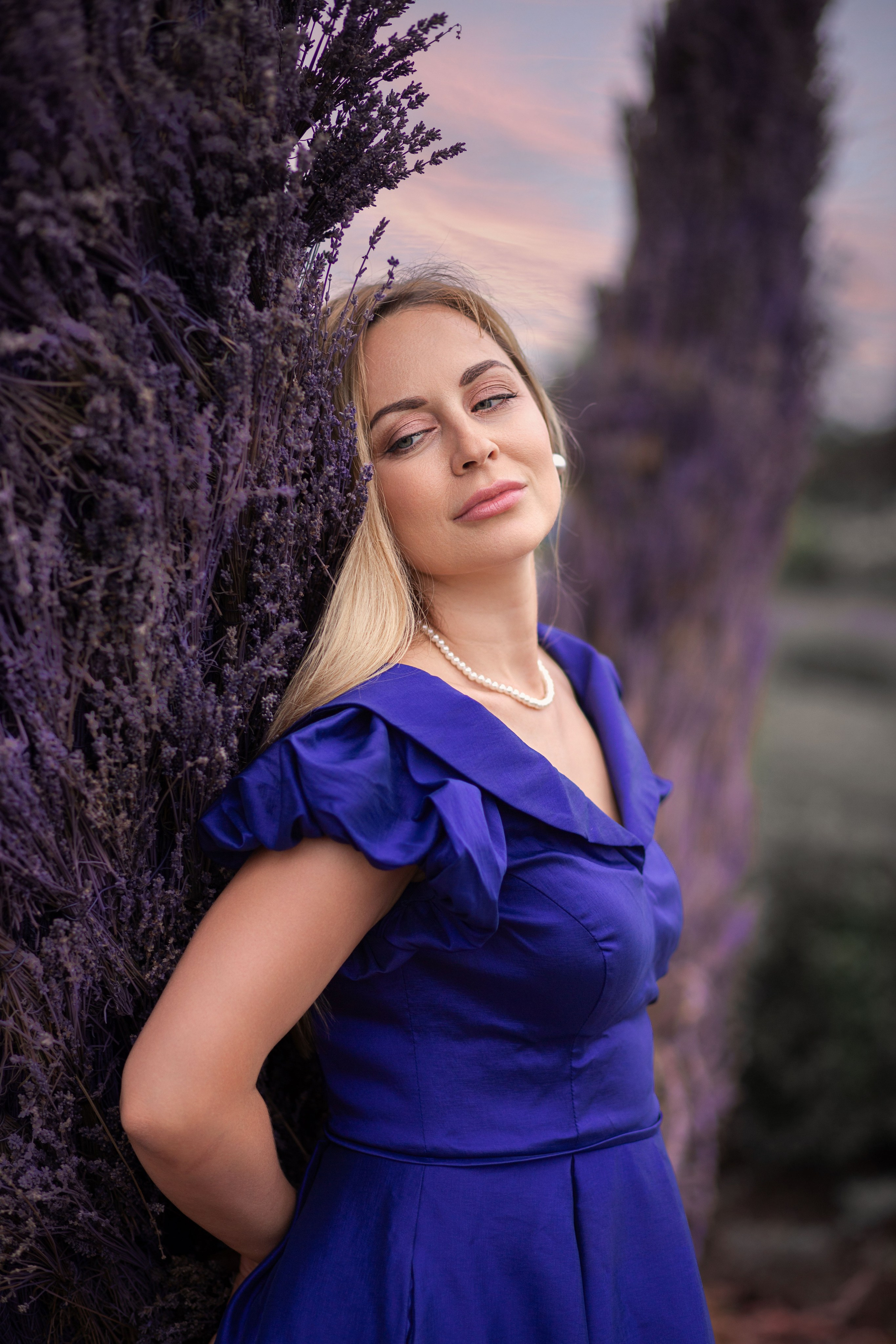 Жіноча фотопрогулянка по лавандовому саду з Настею. Сімейний та дитячий фотограф Київ, Ірпінь, Буча — Галина Пивоварова