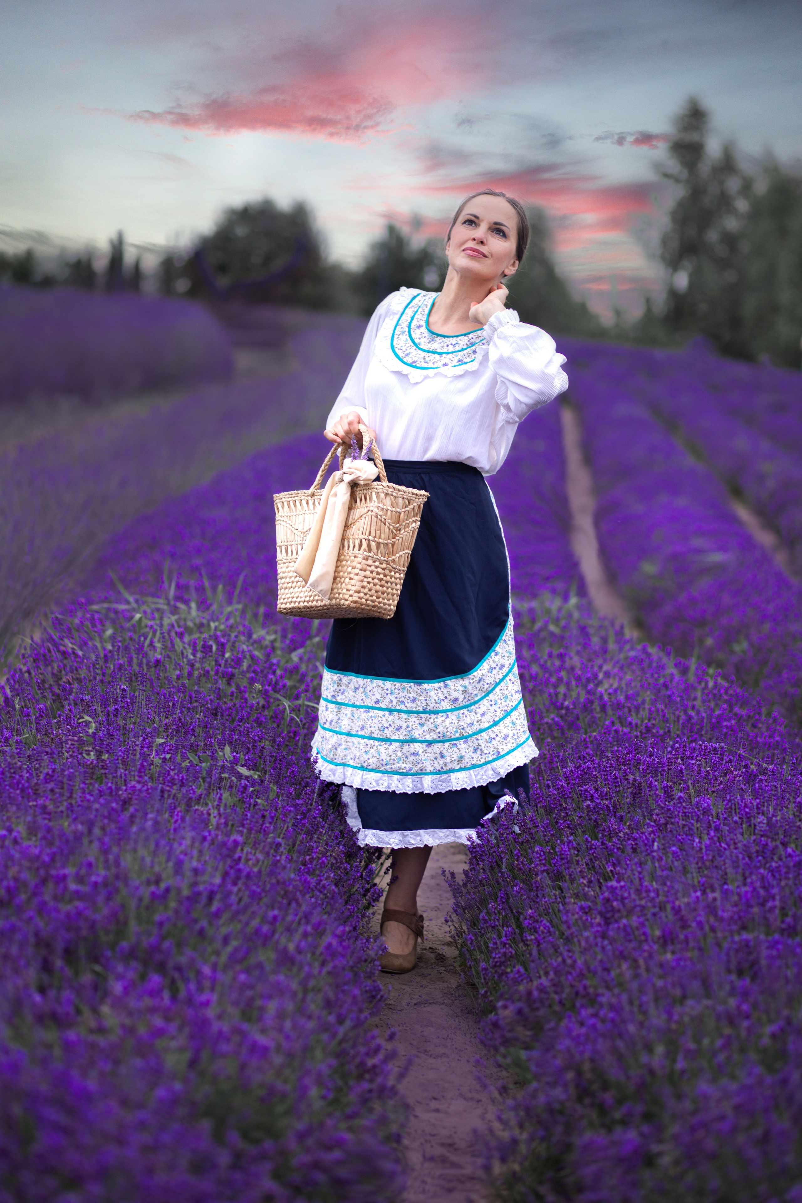 Жіноча фотозйомка в лаванді «Місцевий Прованс». Сімейний та дитячий фотограф Київ, Ірпінь, Буча — Галина Пивоварова