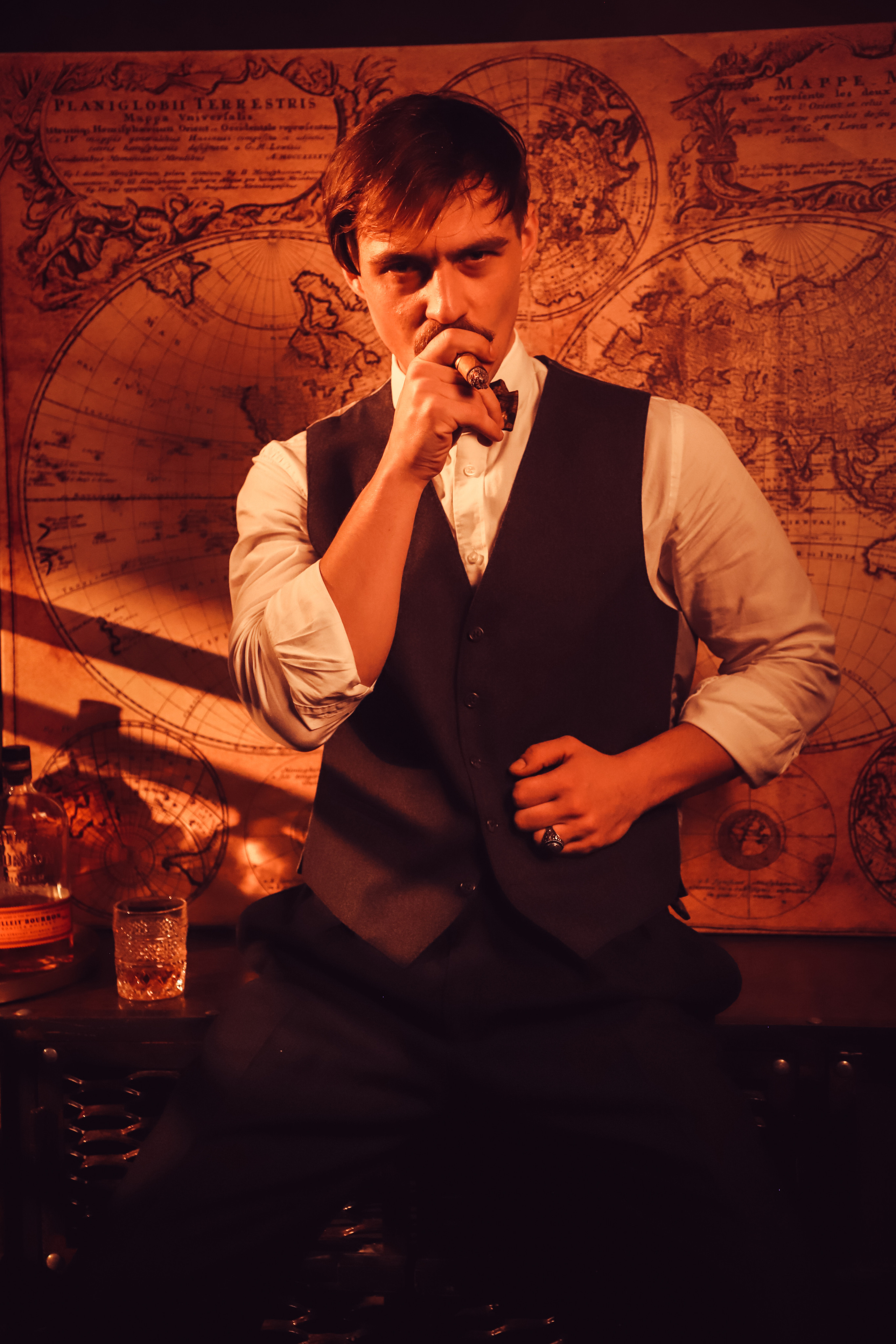 Чоловіча фотозйомка «Гострі картузи». Сімейний та дитячий фотограф Київ, Ірпінь, Буча — Галина Пивоварова