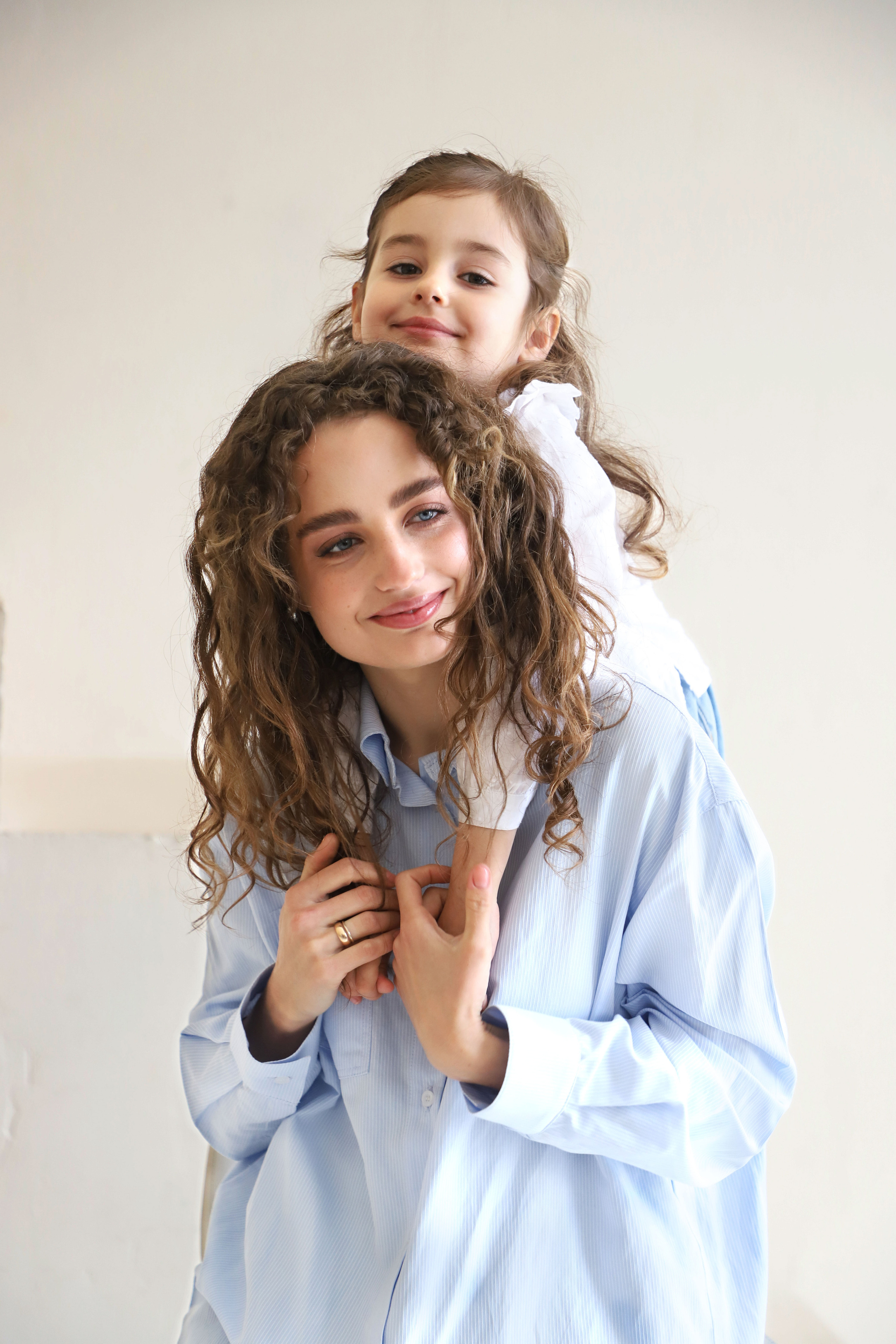 Сімейна фотозйомка «Дві мами, дві донечки». Сімейний та дитячий фотограф Київ, Ірпінь, Буча — Галина Пивоварова