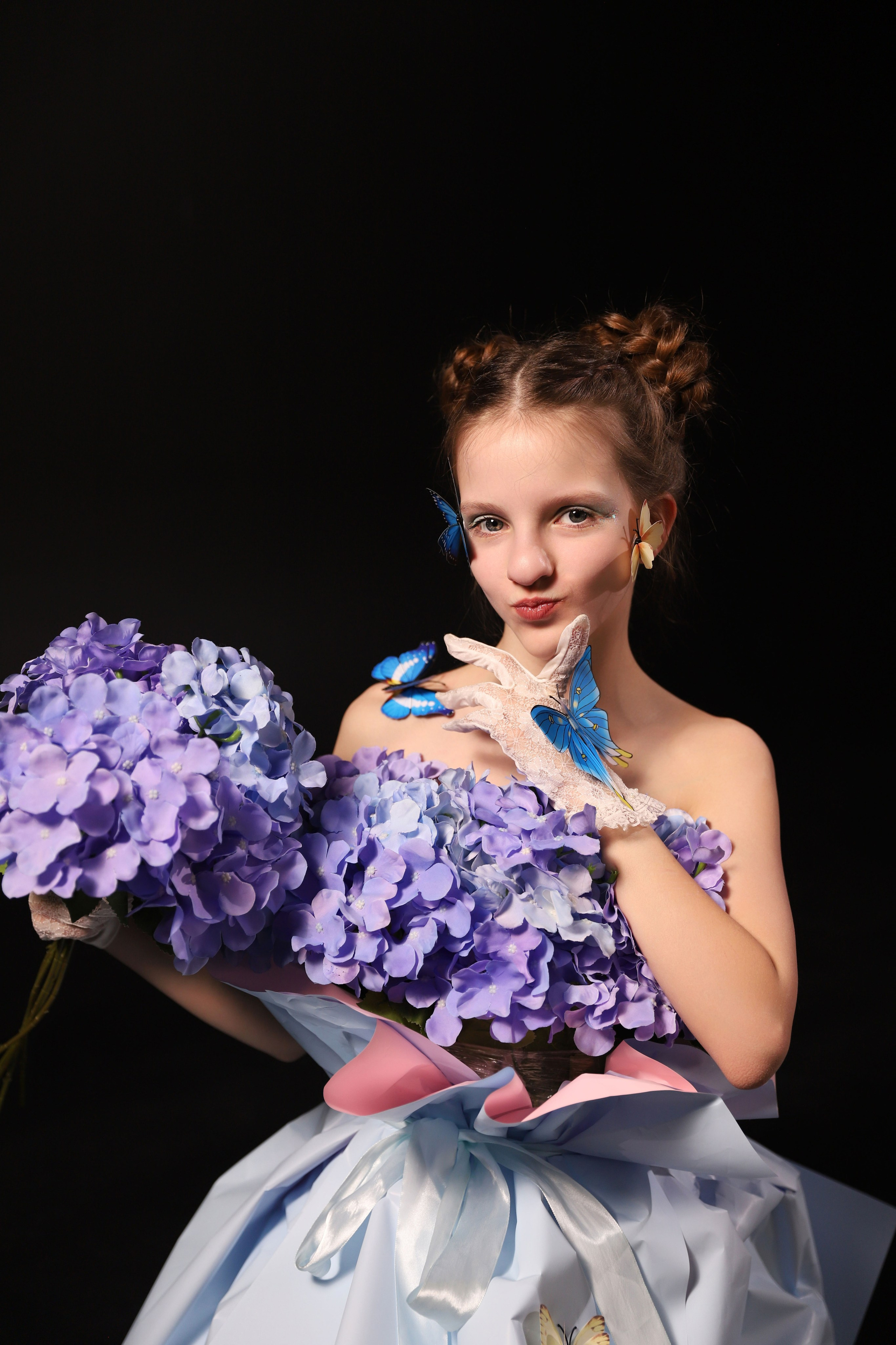 Фотозйомка в квітах. Сімейний та дитячий фотограф Київ, Ірпінь, Буча — Галина Пивоварова