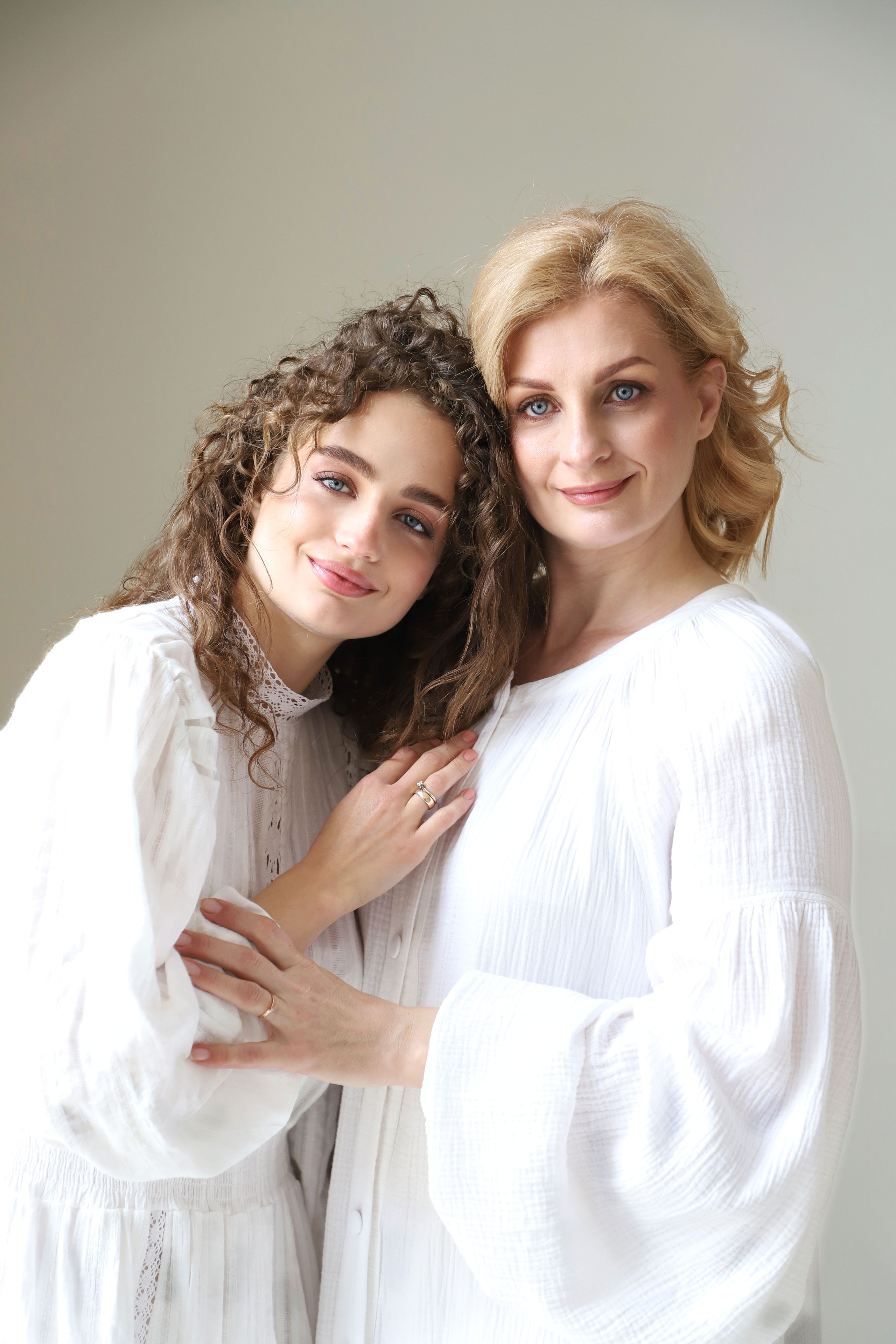 Сімейна фотозйомка «Дві мами, дві донечки». Сімейний та дитячий фотограф Київ, Ірпінь, Буча — Галина Пивоварова