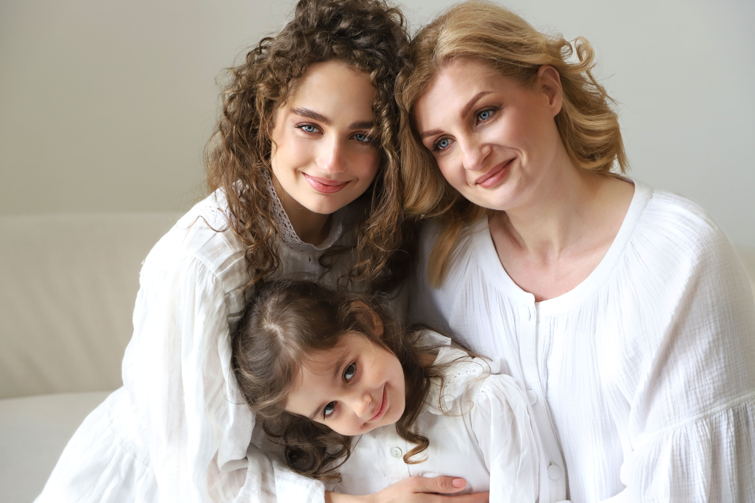 Сімейна фотозйомка «Дві мами, дві донечки». Сімейний та дитячий фотограф Київ, Ірпінь, Буча — Галина Пивоварова