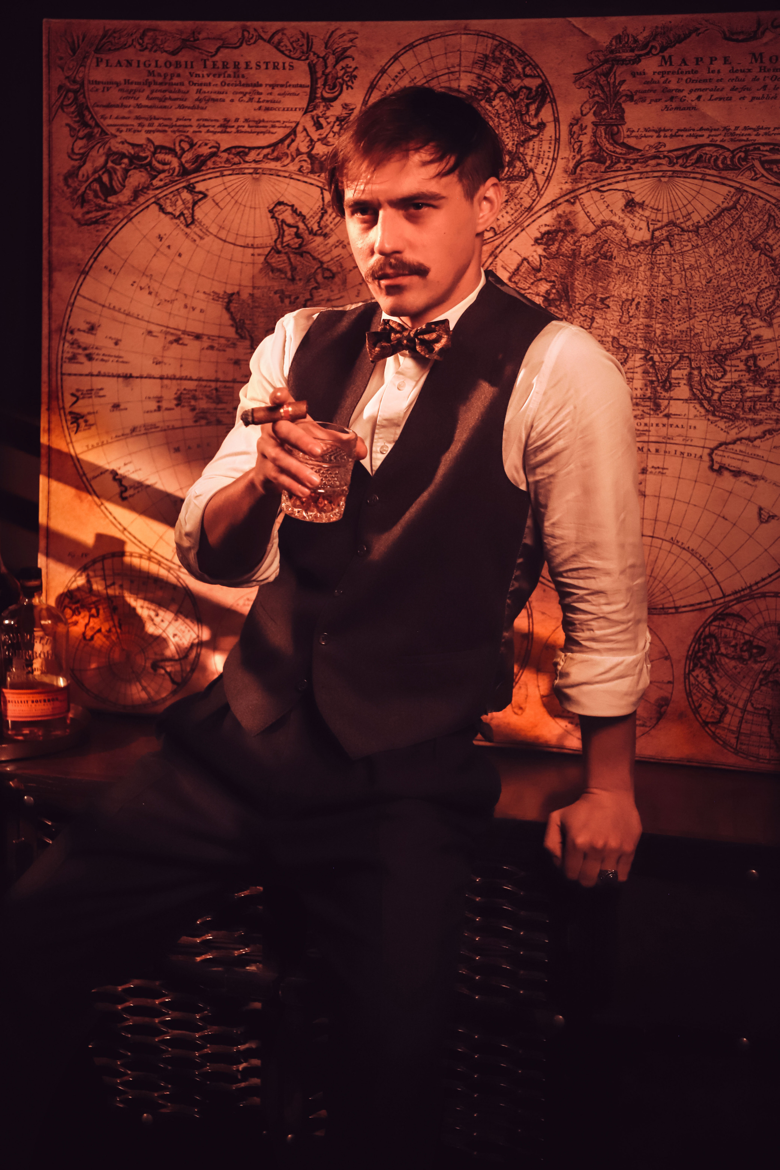 Чоловіча фотозйомка «Гострі картузи». Сімейний та дитячий фотограф Київ, Ірпінь, Буча — Галина Пивоварова