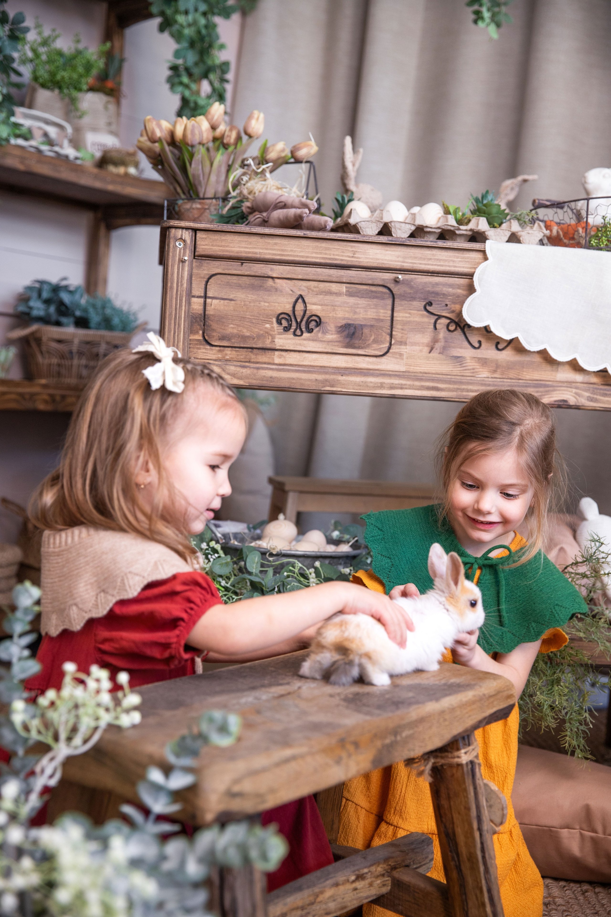 Дитяча пасхальна фотозйомка з кроликом. Сімейний та дитячий фотограф Київ, Ірпінь, Буча — Галина Пивоварова
