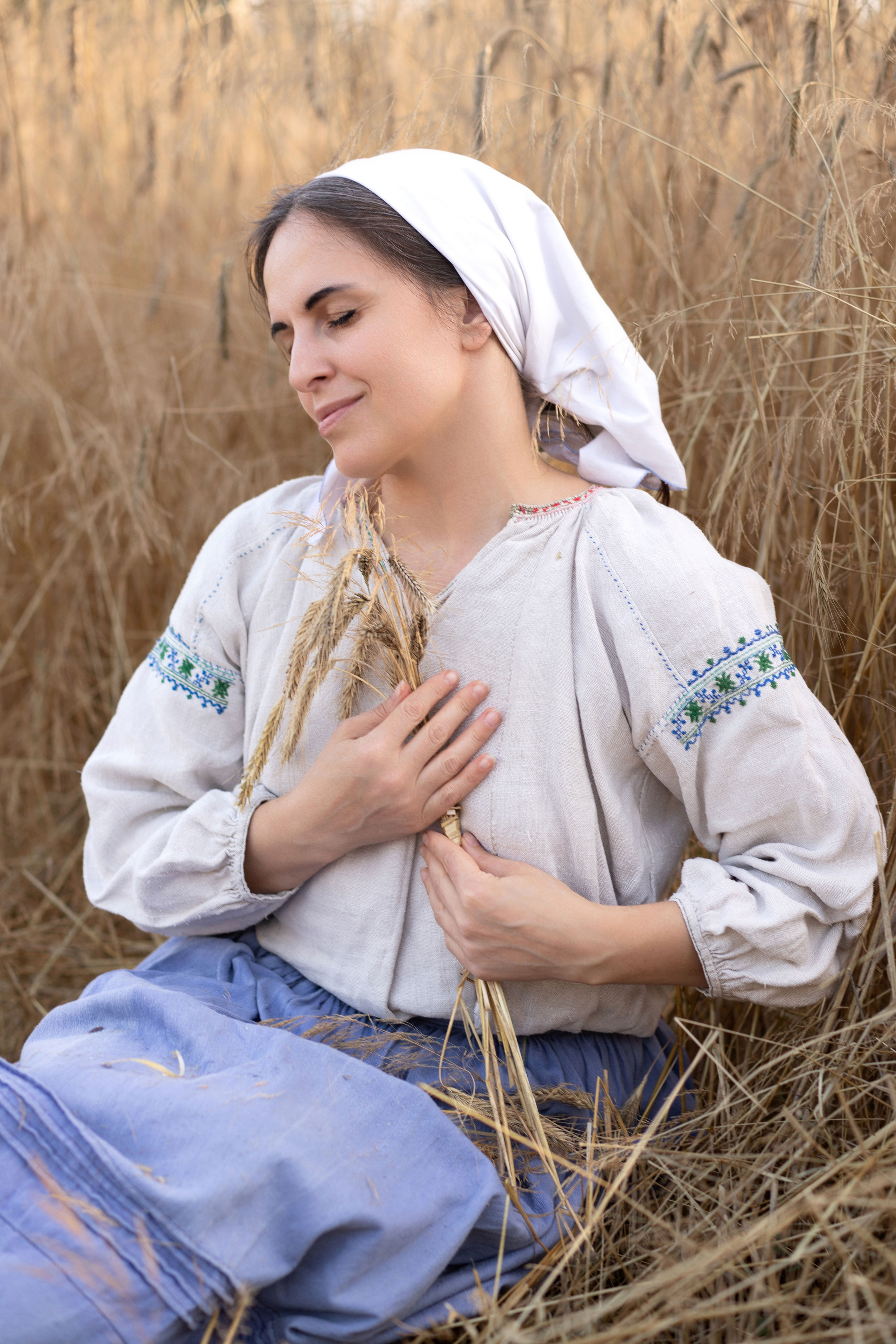 Фотозйомка з Юлею в національному стилі. Сімейний та дитячий фотограф Київ, Ірпінь, Буча — Галина Пивоварова