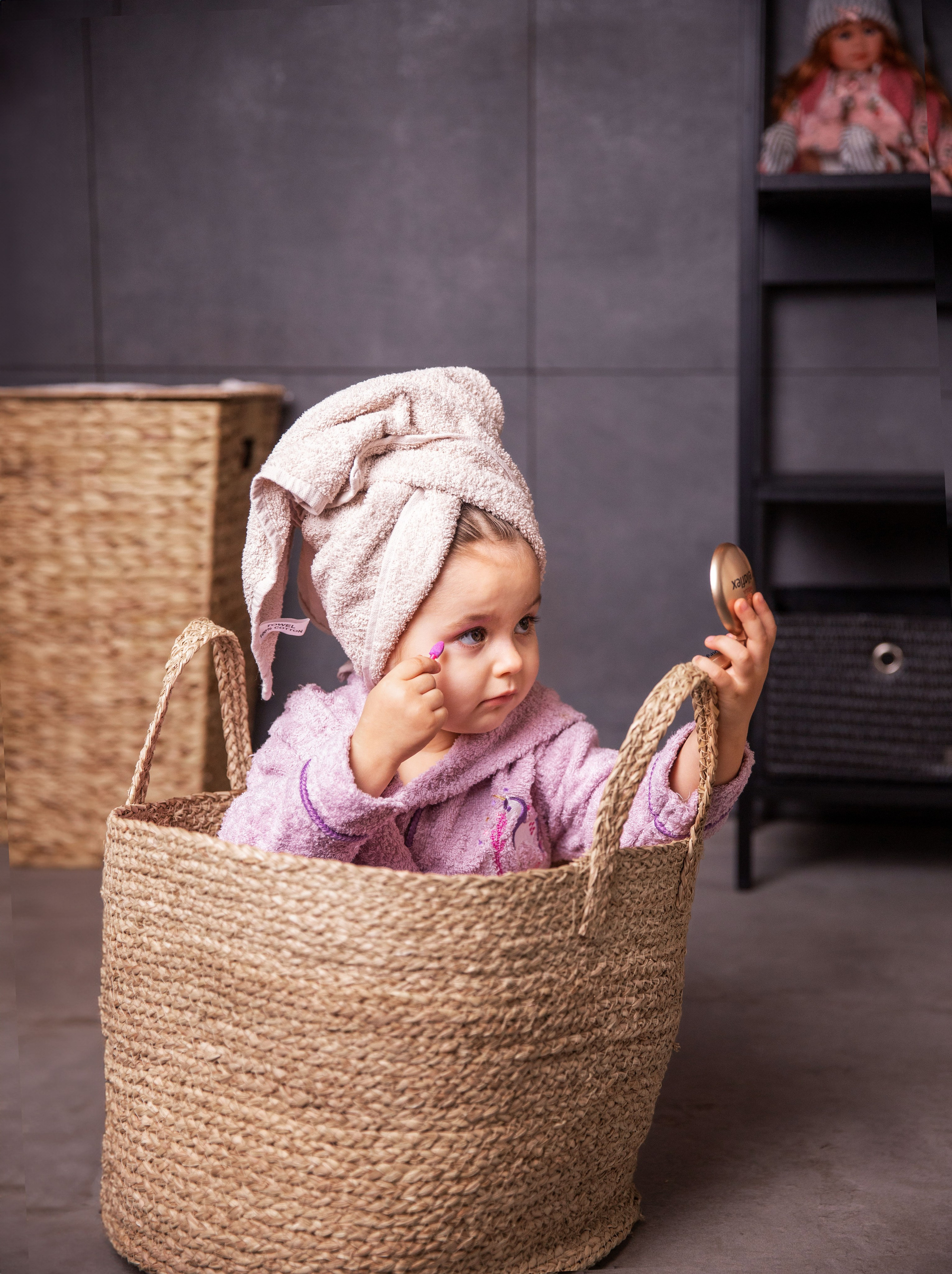 Дитяча весняна зйомка з Улечкою «Дівчата - вони такі дівчата». Сімейний та дитячий фотограф Київ, Ірпінь, Буча — Галина Пивоварова