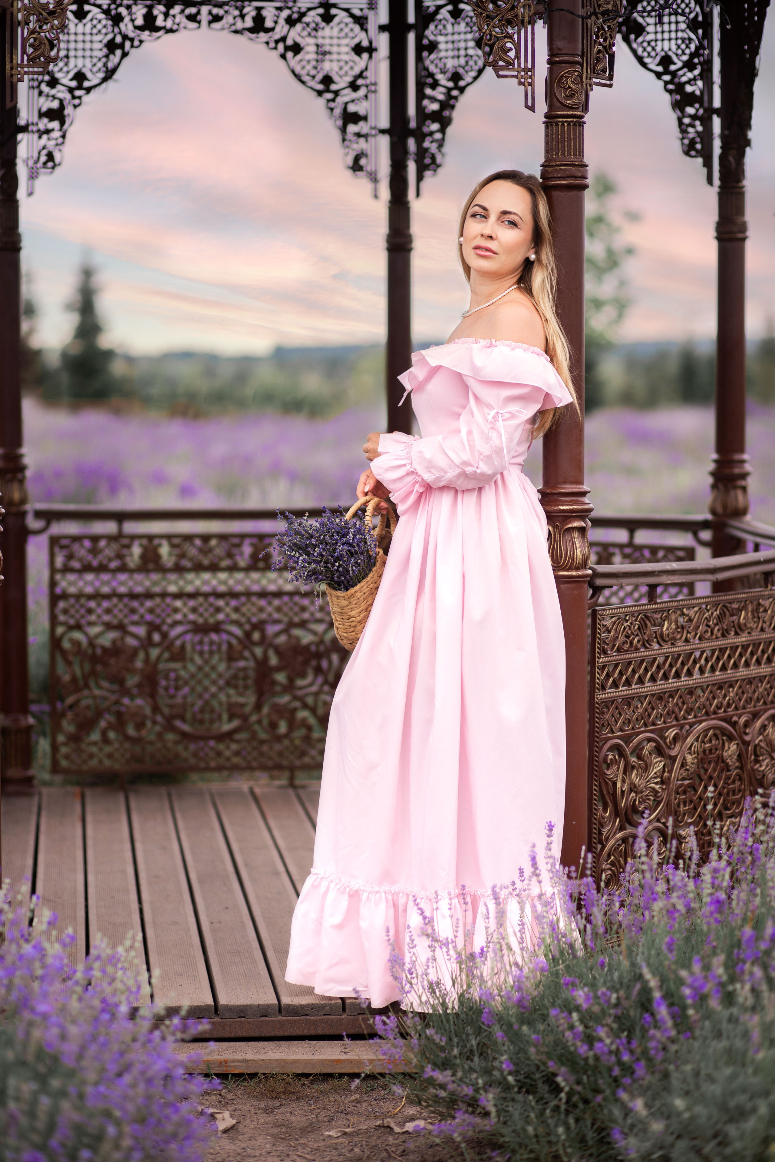 Жіноча фотопрогулянка по лавандовому саду з Настею. Сімейний та дитячий фотограф Київ, Ірпінь, Буча — Галина Пивоварова