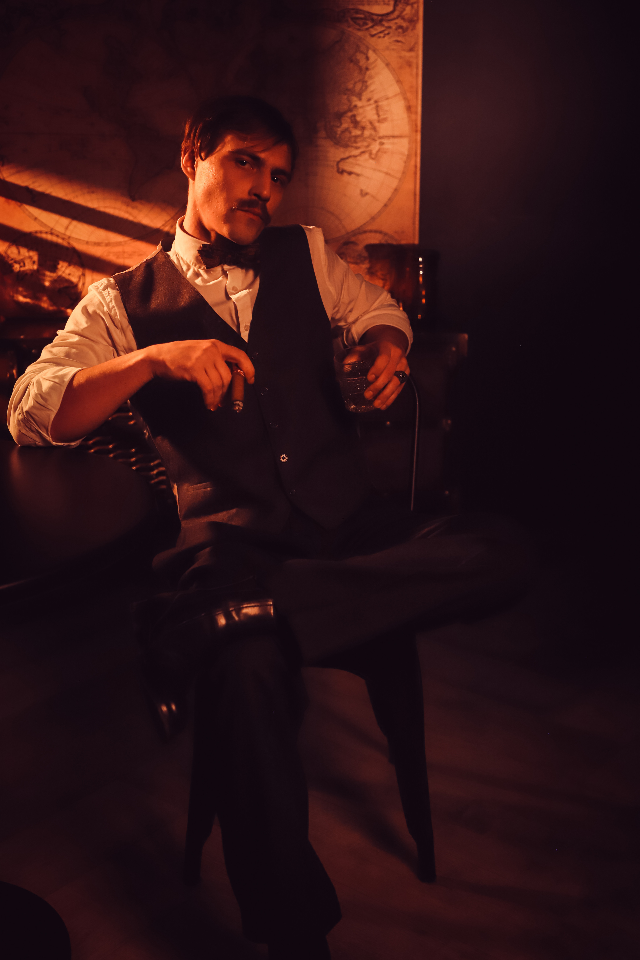 Чоловіча фотозйомка «Гострі картузи». Сімейний та дитячий фотограф Київ, Ірпінь, Буча — Галина Пивоварова