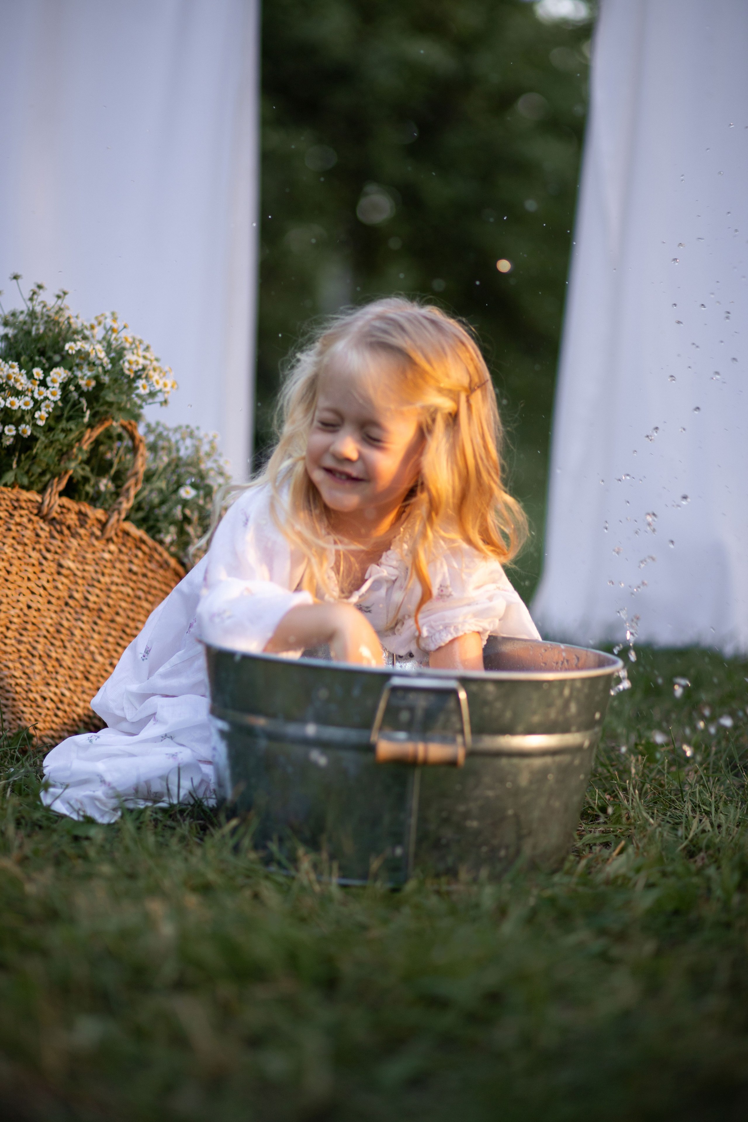 Літня дитяча фотозйомка в саду. Сімейний та дитячий фотограф Київ, Ірпінь, Буча — Галина Пивоварова