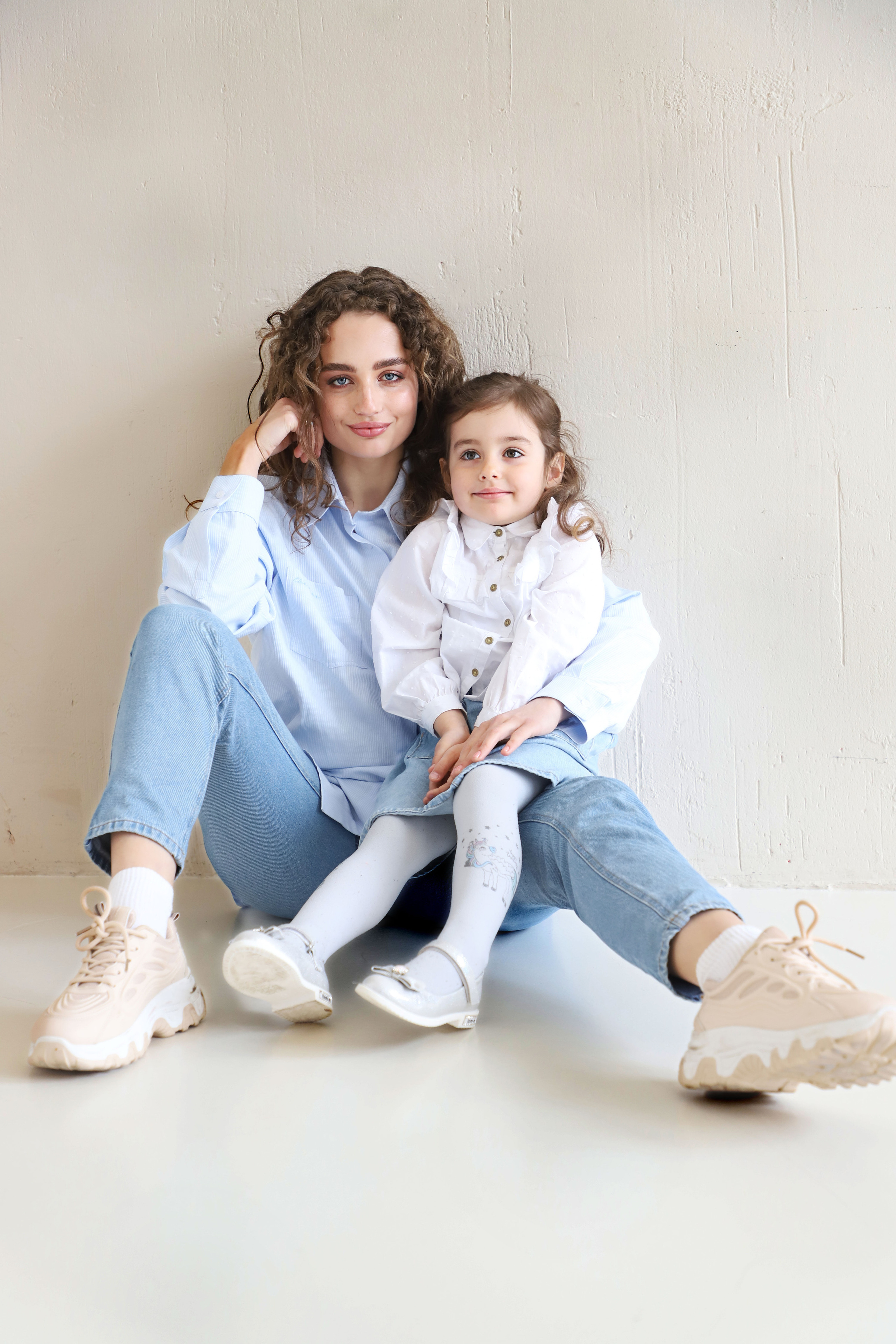 Сімейна фотозйомка «Дві мами, дві донечки». Сімейний та дитячий фотограф Київ, Ірпінь, Буча — Галина Пивоварова