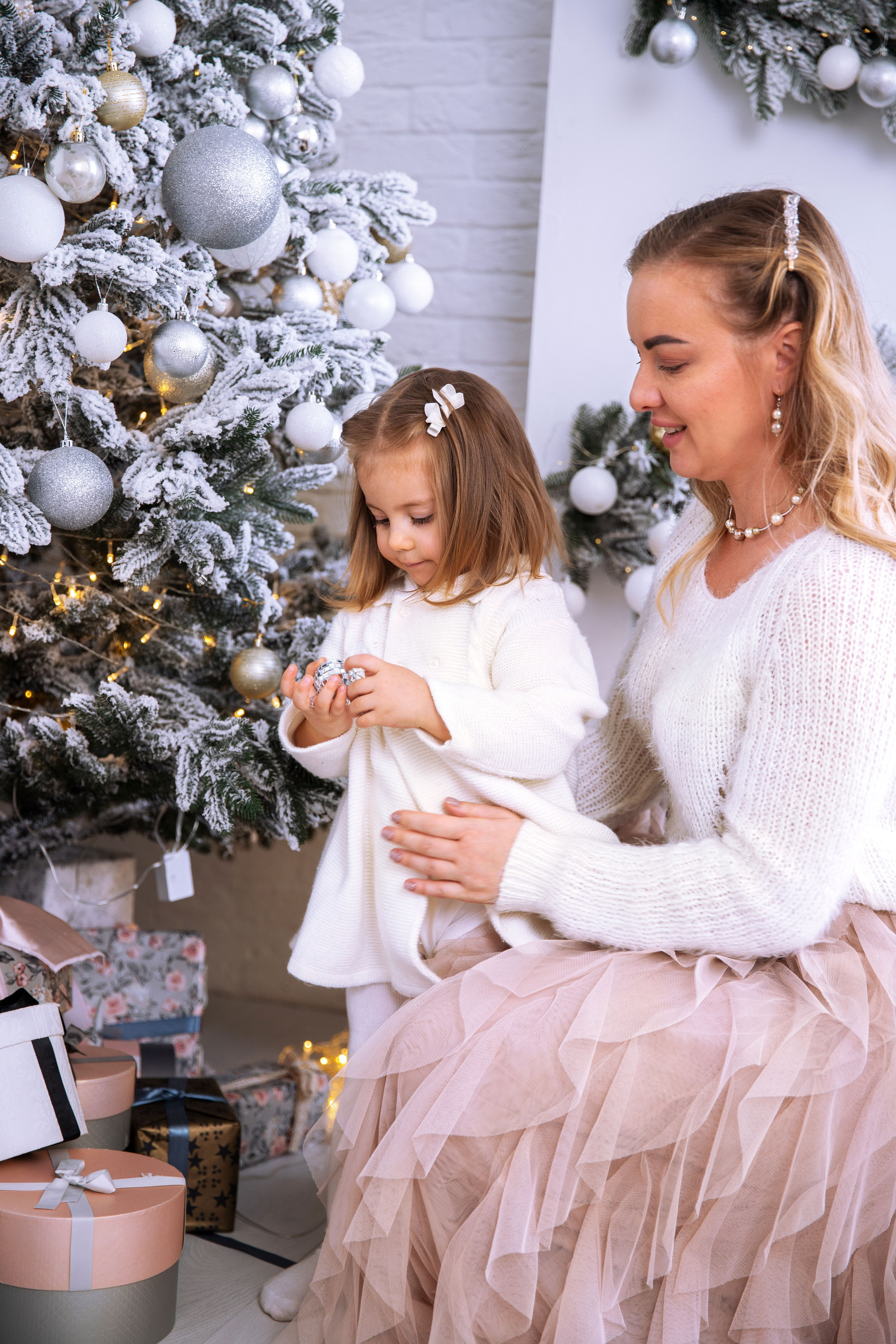 Дитяча новорічна фотосесія Марійки з мамою Яною. Сімейний та дитячий фотограф Київ, Ірпінь, Буча — Галина Пивоварова