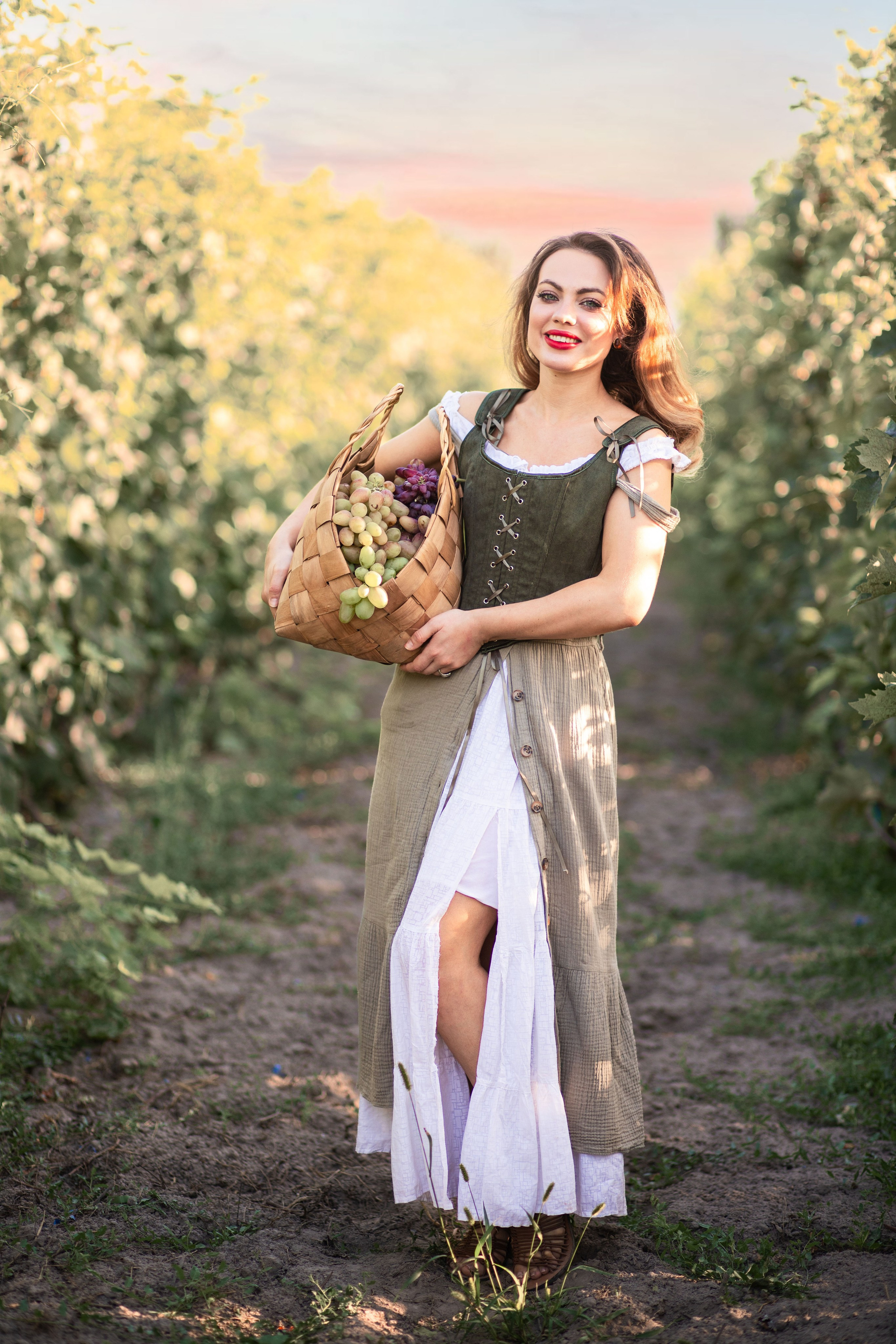 Вечірня фотопрогулянка в винограднику. Сімейний та дитячий фотограф Київ, Ірпінь, Буча — Галина Пивоварова