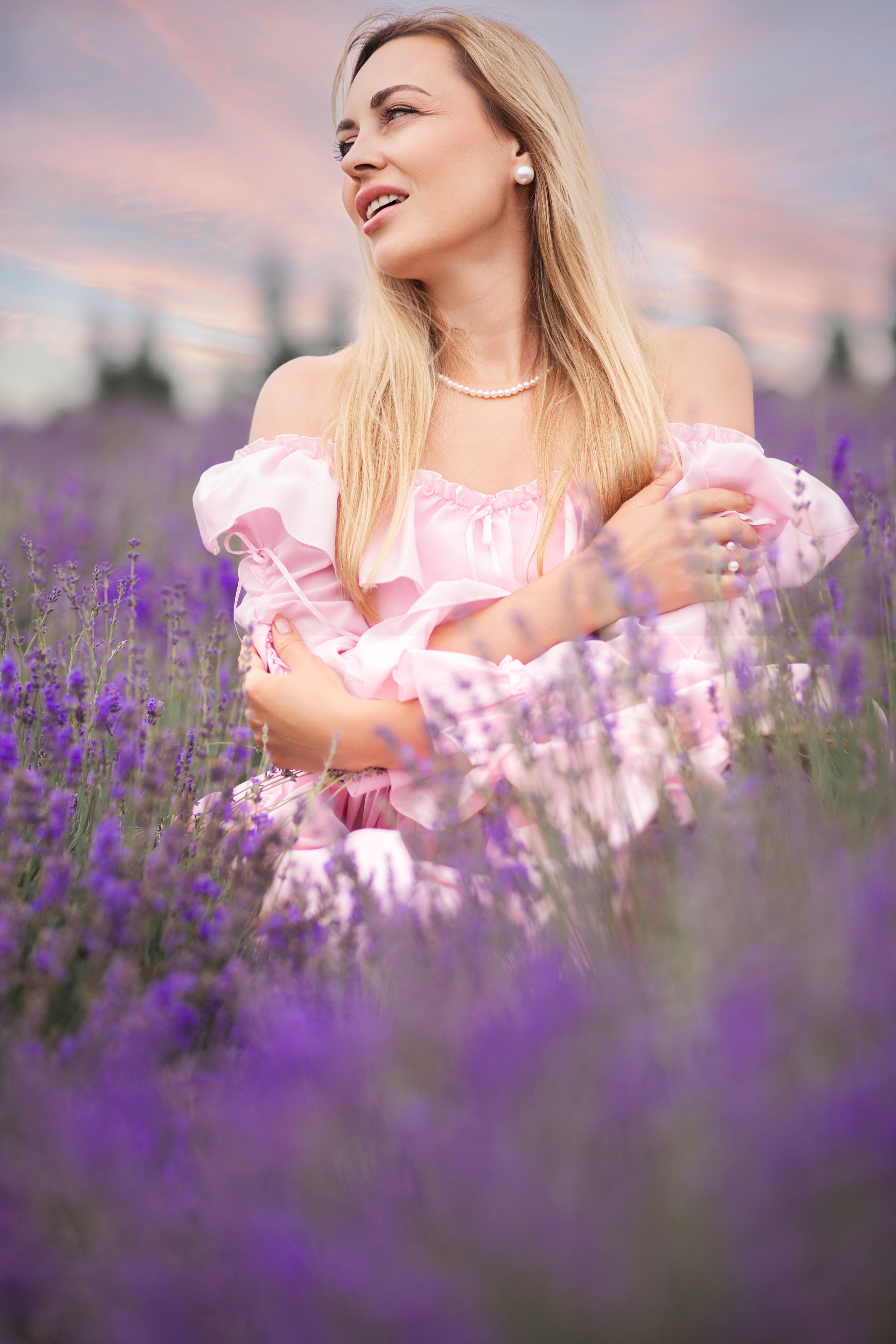 Жіноча фотопрогулянка по лавандовому саду з Настею. Сімейний та дитячий фотограф Київ, Ірпінь, Буча — Галина Пивоварова