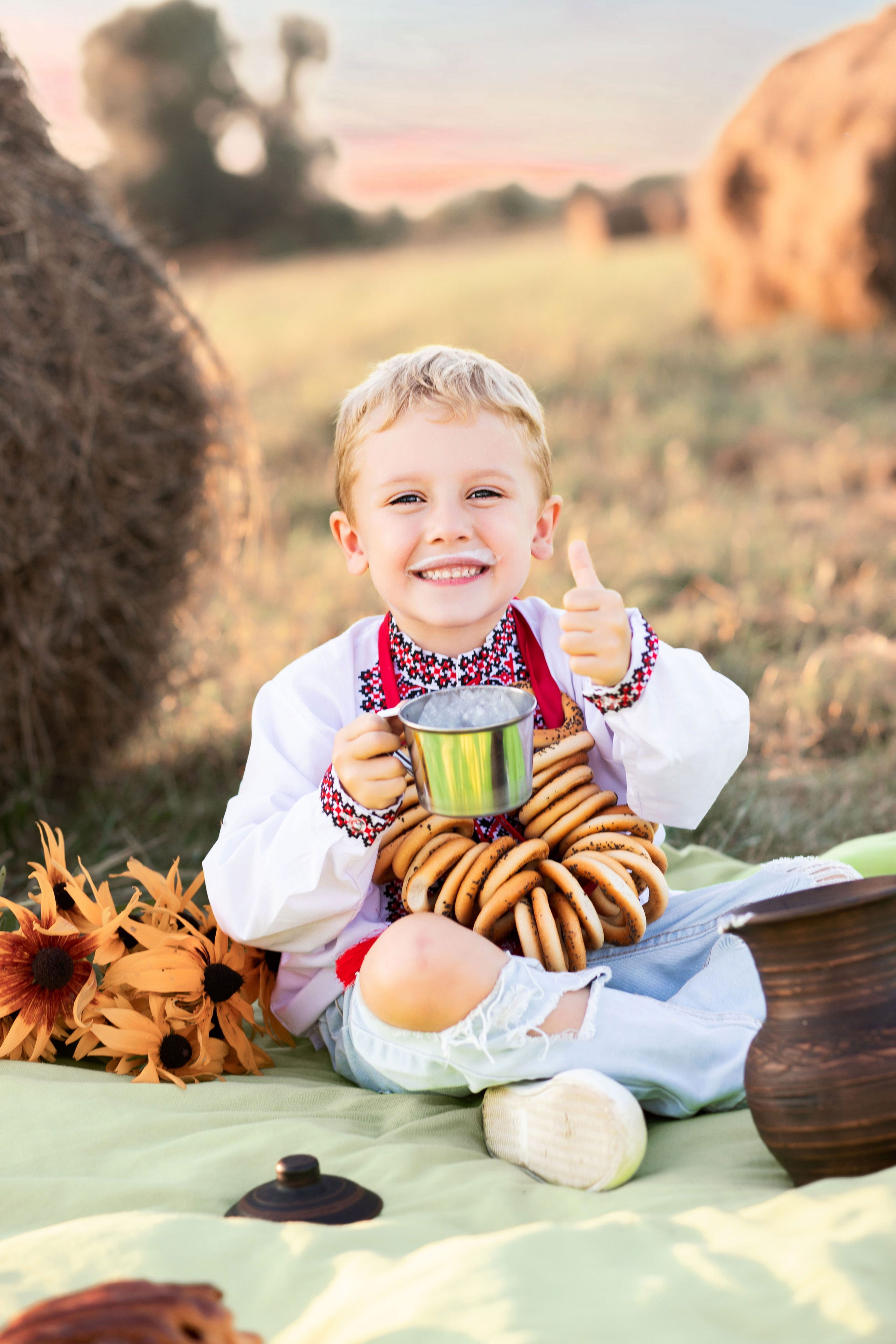 Дитяча зйомка у полі з Гектором. Сімейний та дитячий фотограф Київ, Ірпінь, Буча — Галина Пивоварова