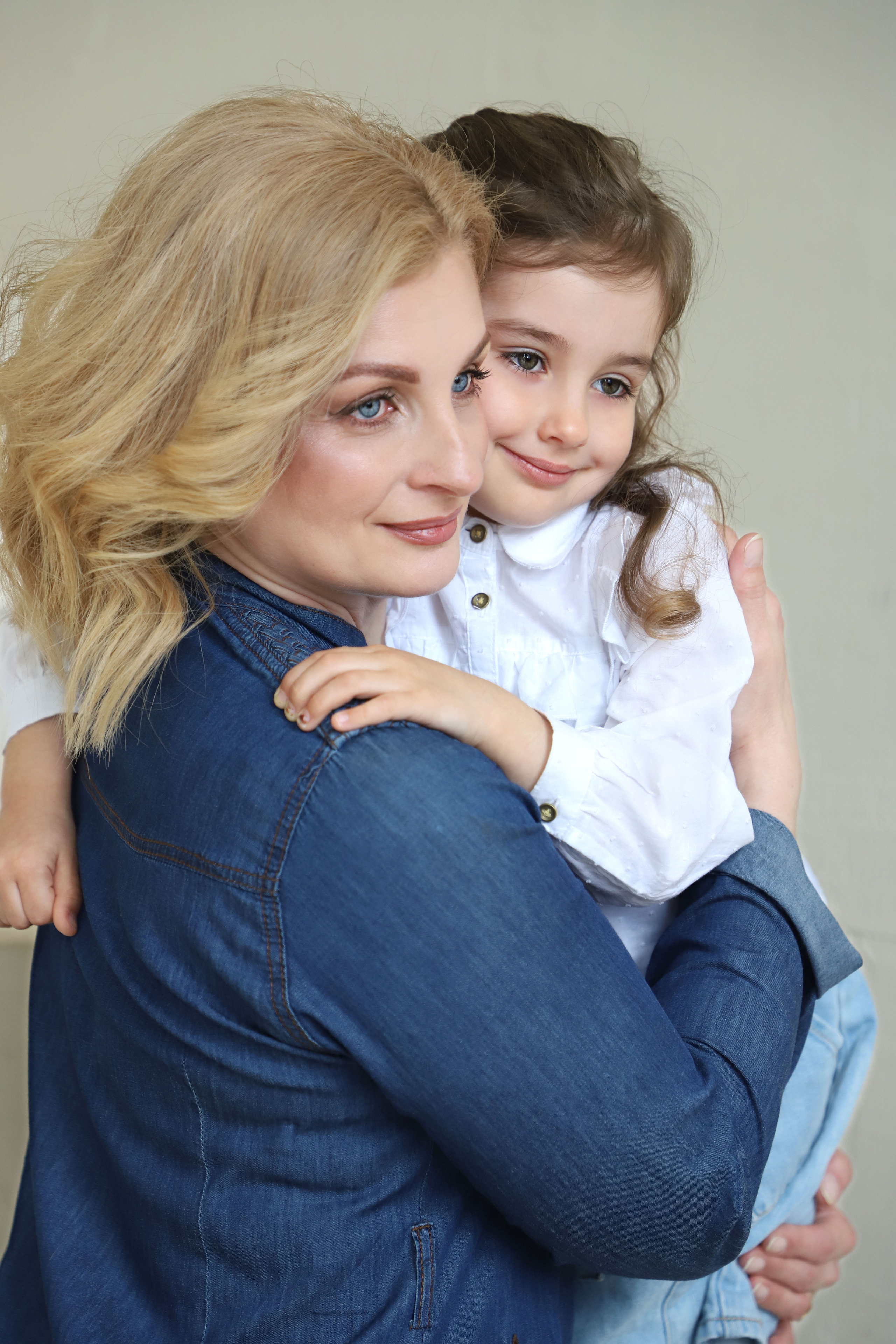 Сімейна фотозйомка «Дві мами, дві донечки». Сімейний та дитячий фотограф Київ, Ірпінь, Буча — Галина Пивоварова