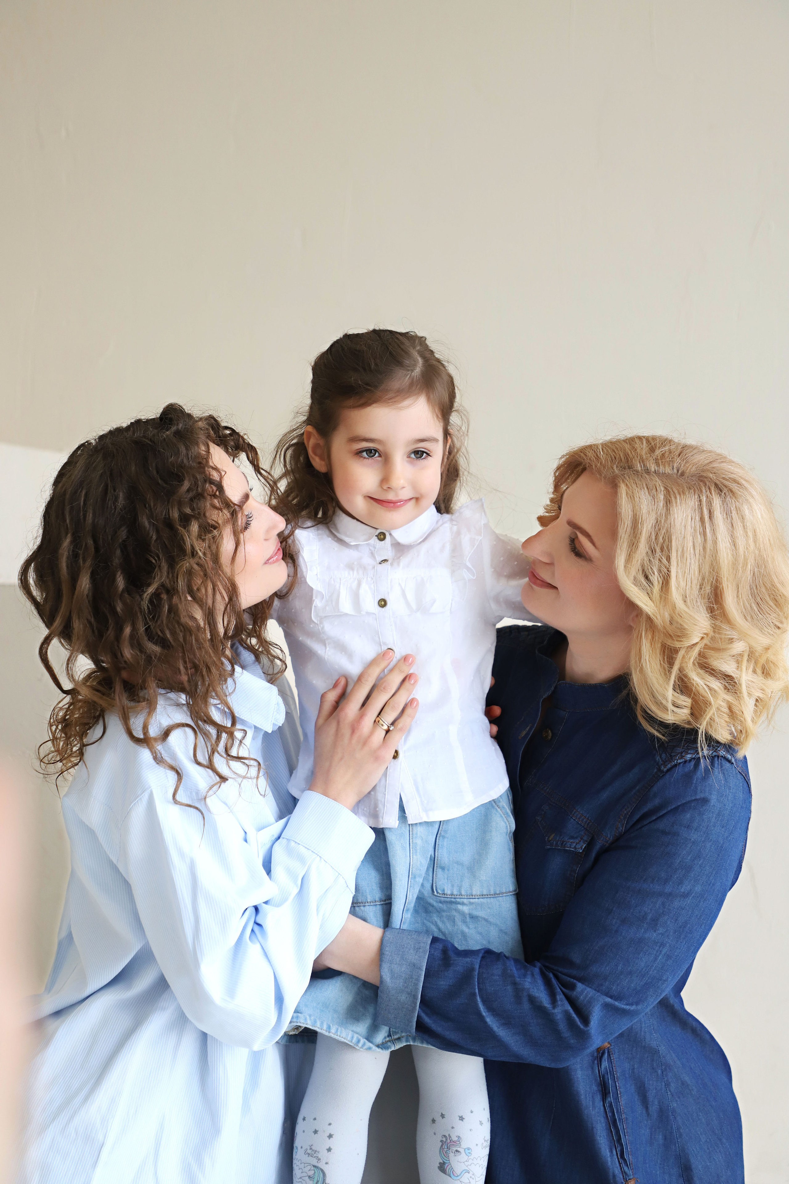 Сімейна фотозйомка «Дві мами, дві донечки». Сімейний та дитячий фотограф Київ, Ірпінь, Буча — Галина Пивоварова