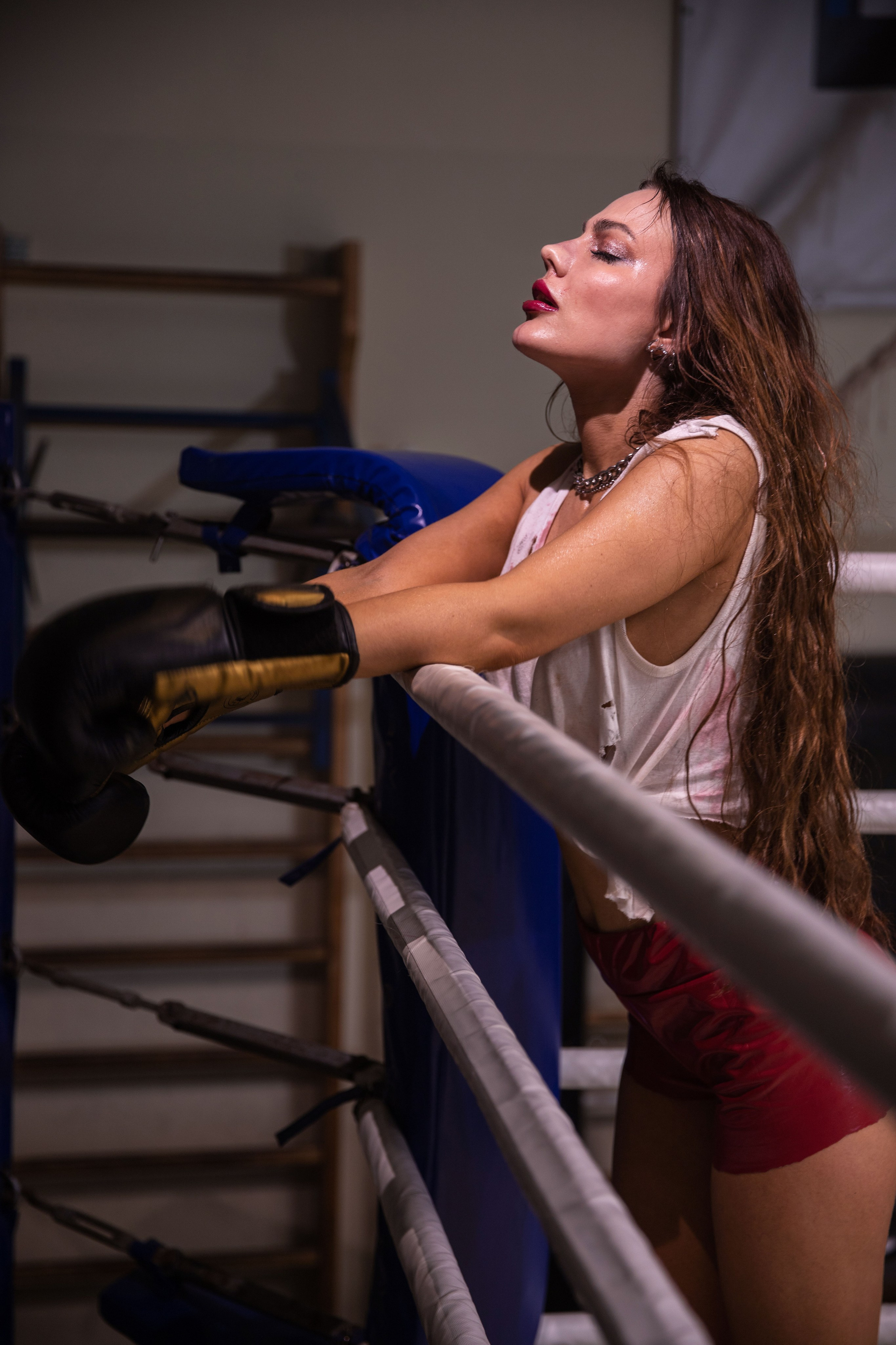 Спортивна фотозйомка в боксерському клубі з Лесею. Сімейний та дитячий фотограф Київ, Ірпінь, Буча — Галина Пивоварова