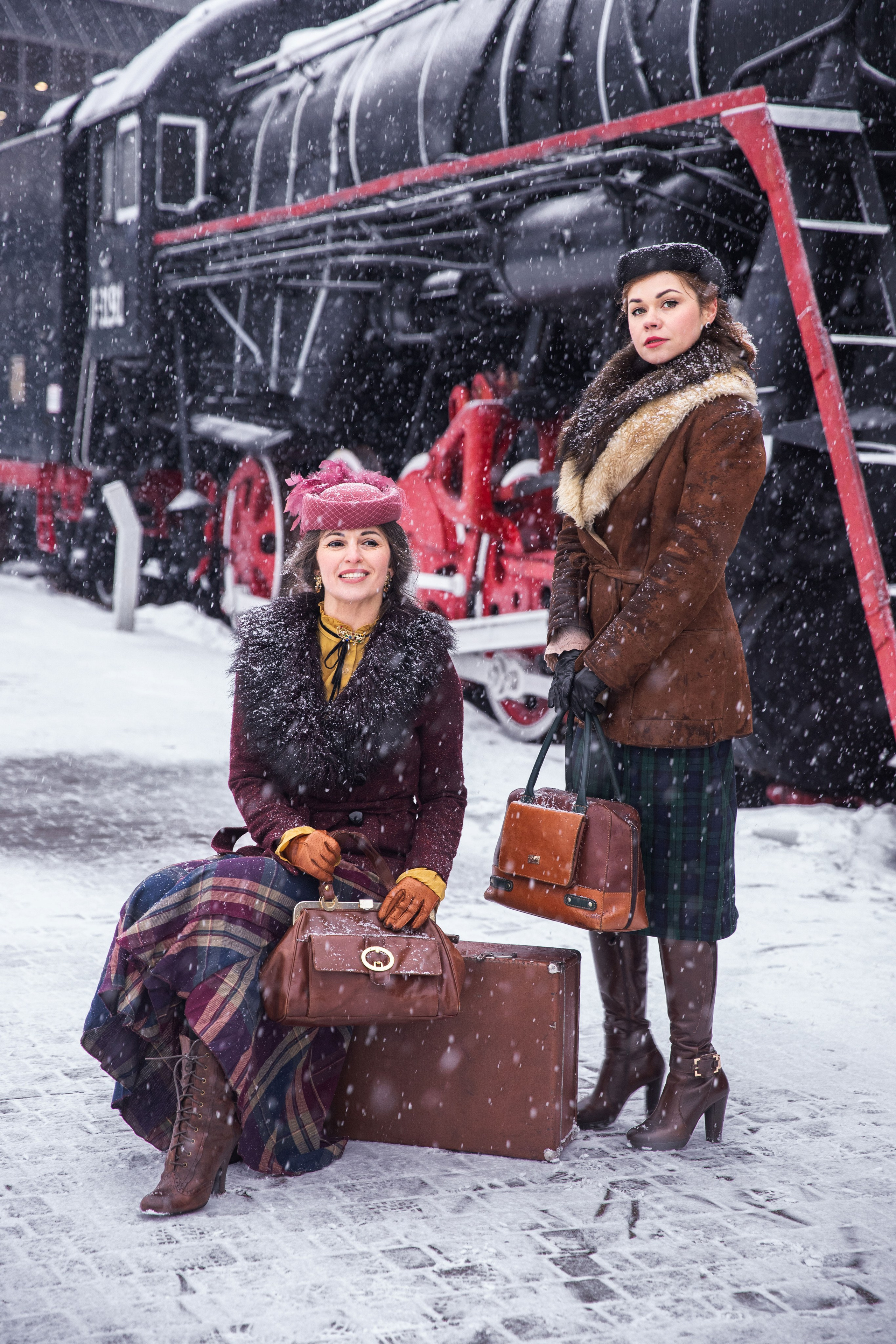 Атмосферна фотоісторія «Потяг і перон» з Юлією. Сімейний та дитячий фотограф Київ, Ірпінь, Буча — Галина Пивоварова