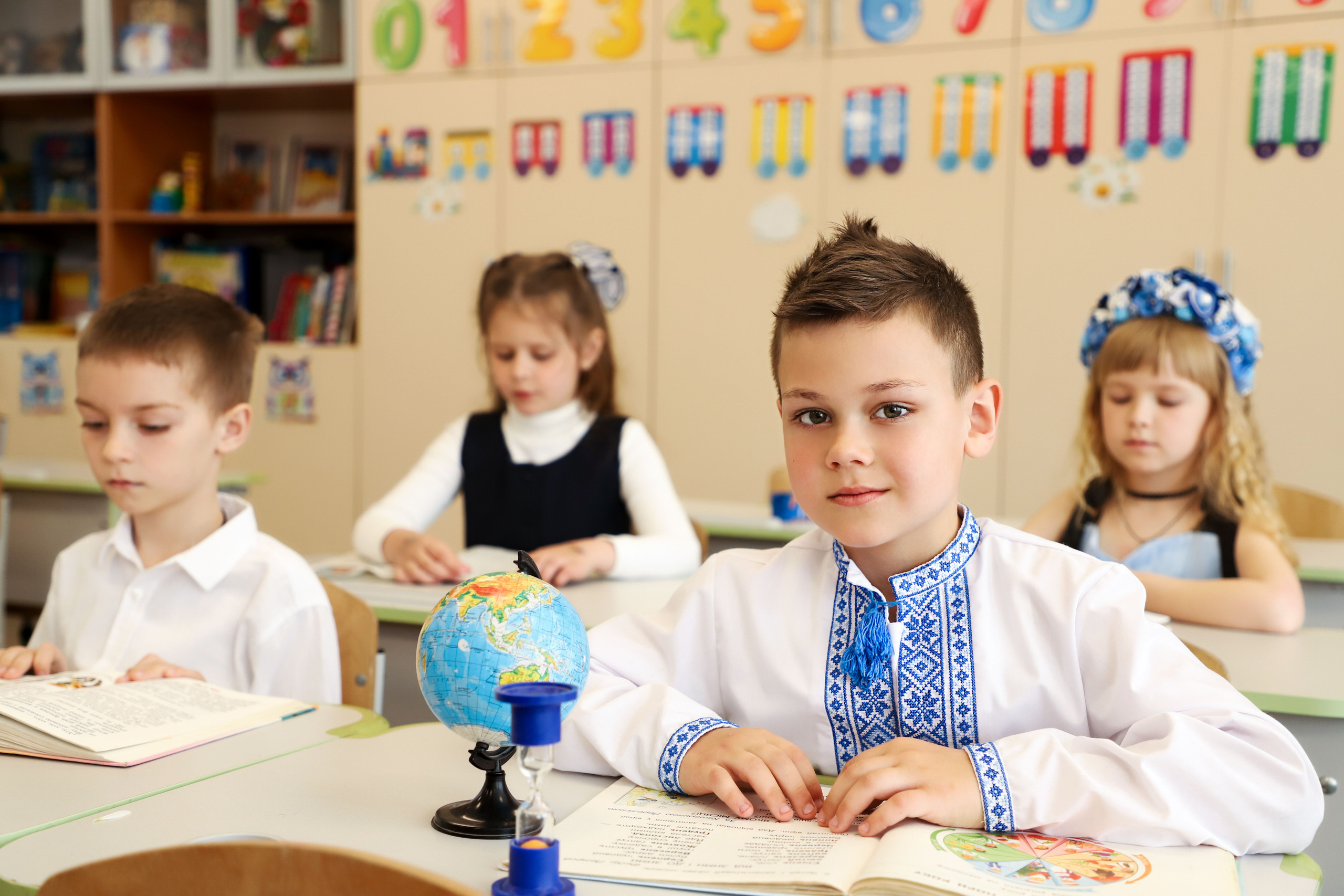 Свято Букваря 1-Д клас, школа 12. Сімейний та дитячий фотограф Київ, Ірпінь, Буча — Галина Пивоварова