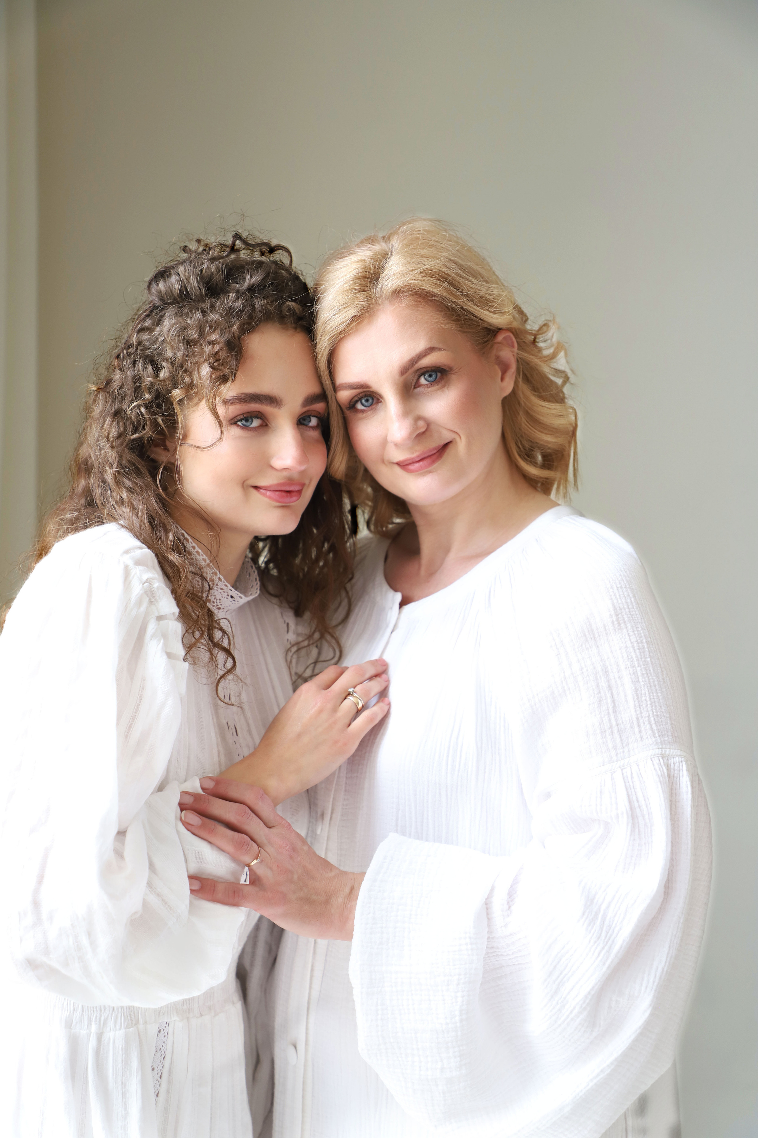 Сімейна фотозйомка «Дві мами, дві донечки». Сімейний та дитячий фотограф Київ, Ірпінь, Буча — Галина Пивоварова
