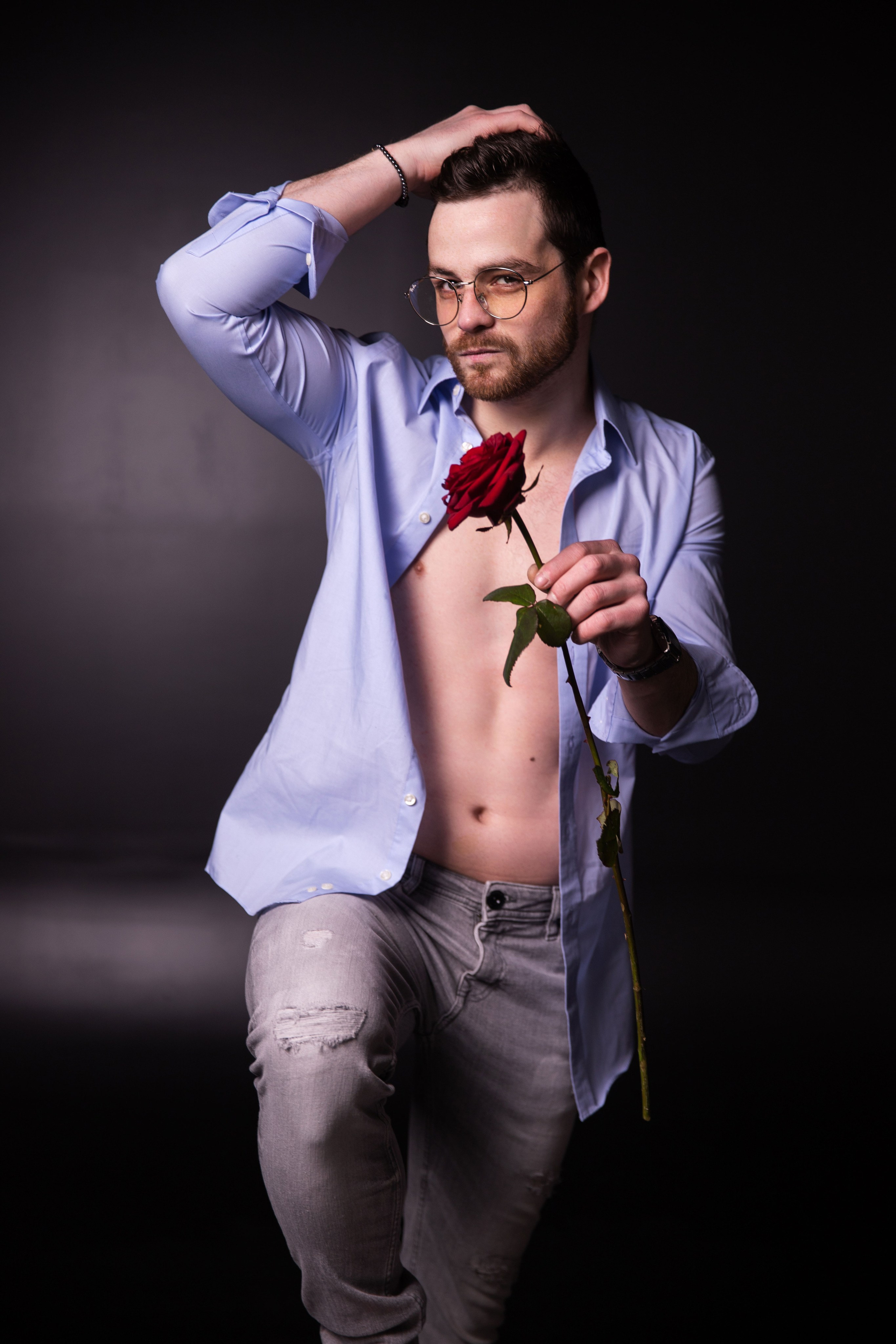 Чоловіча фотозйомка Олександра «Привітання для жінок». Сімейний та дитячий фотограф Київ, Ірпінь, Буча — Галина Пивоварова