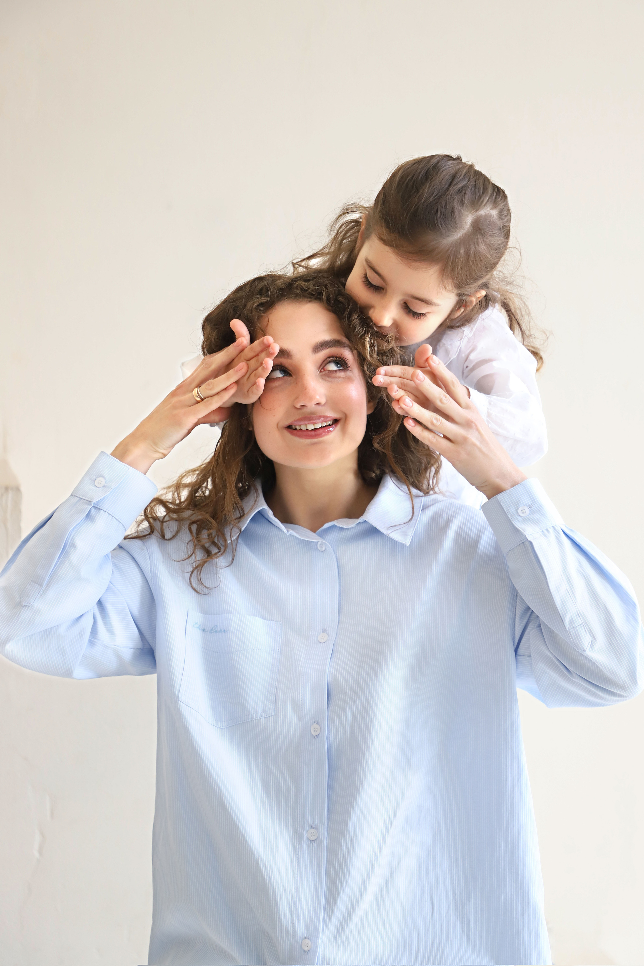Сімейна фотозйомка «Дві мами, дві донечки». Сімейний та дитячий фотограф Київ, Ірпінь, Буча — Галина Пивоварова