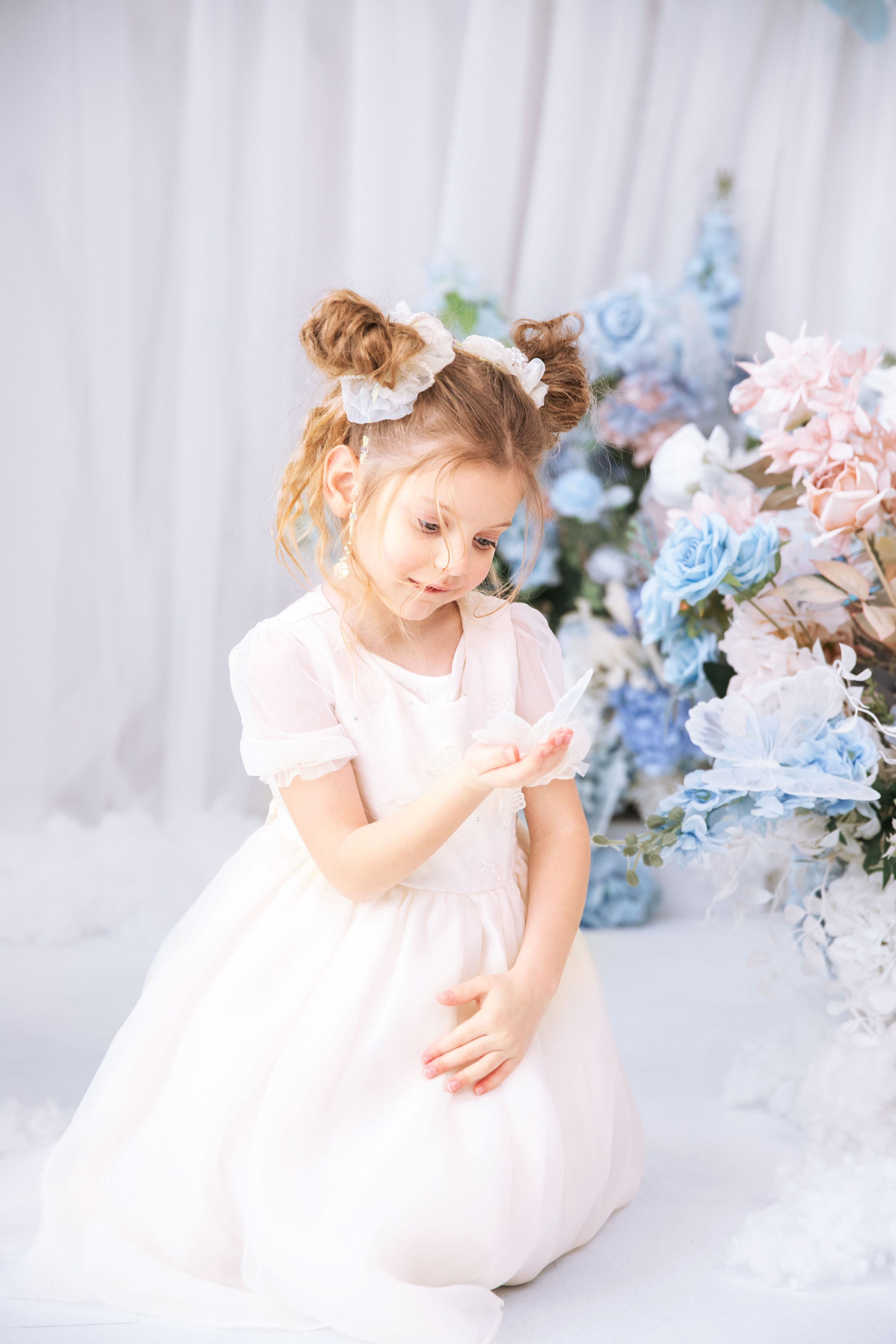 Ніжна весняна фотозйомка з Даринкою. Сімейний та дитячий фотограф Київ, Ірпінь, Буча — Галина Пивоварова