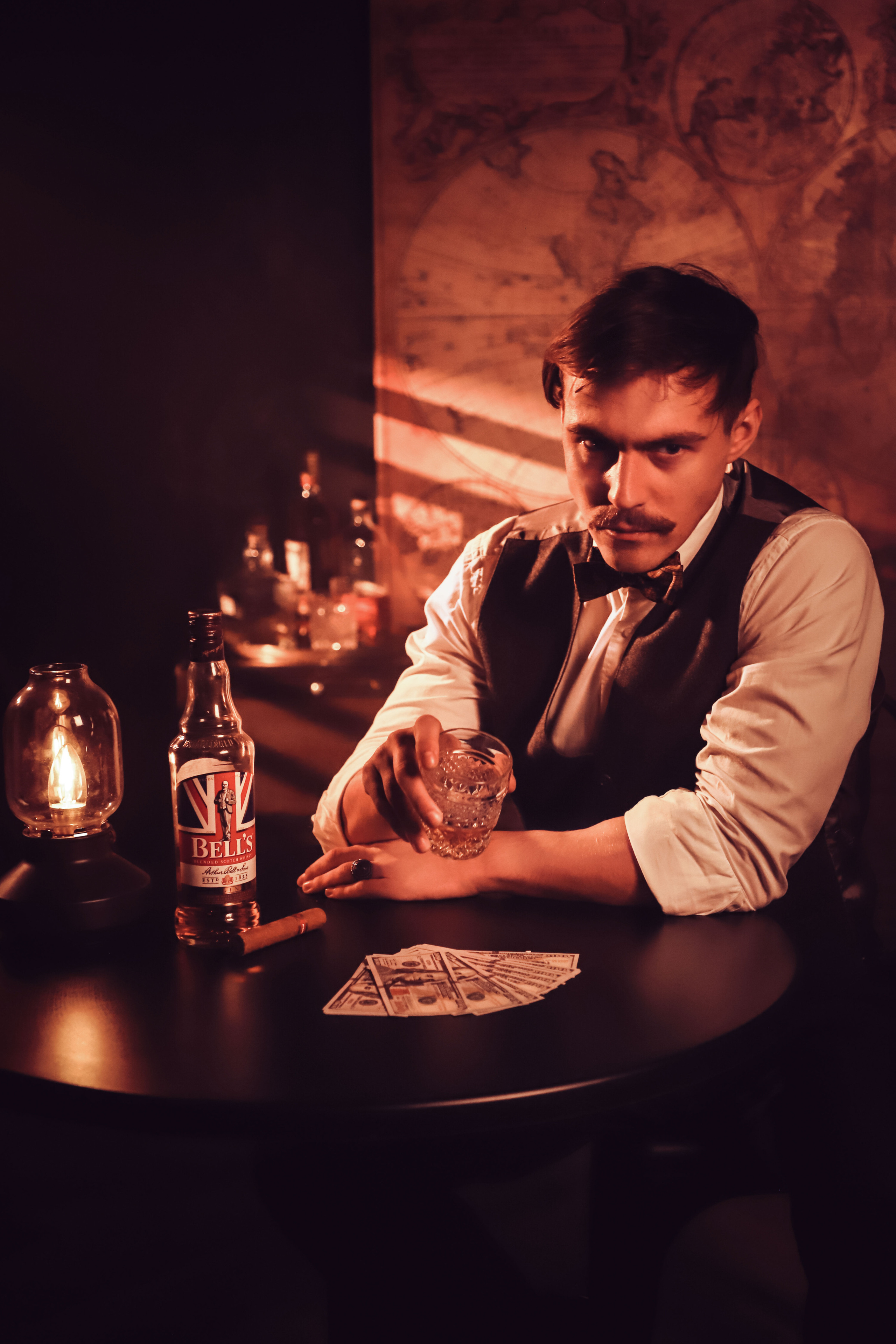 Чоловіча фотозйомка «Гострі картузи». Сімейний та дитячий фотограф Київ, Ірпінь, Буча — Галина Пивоварова