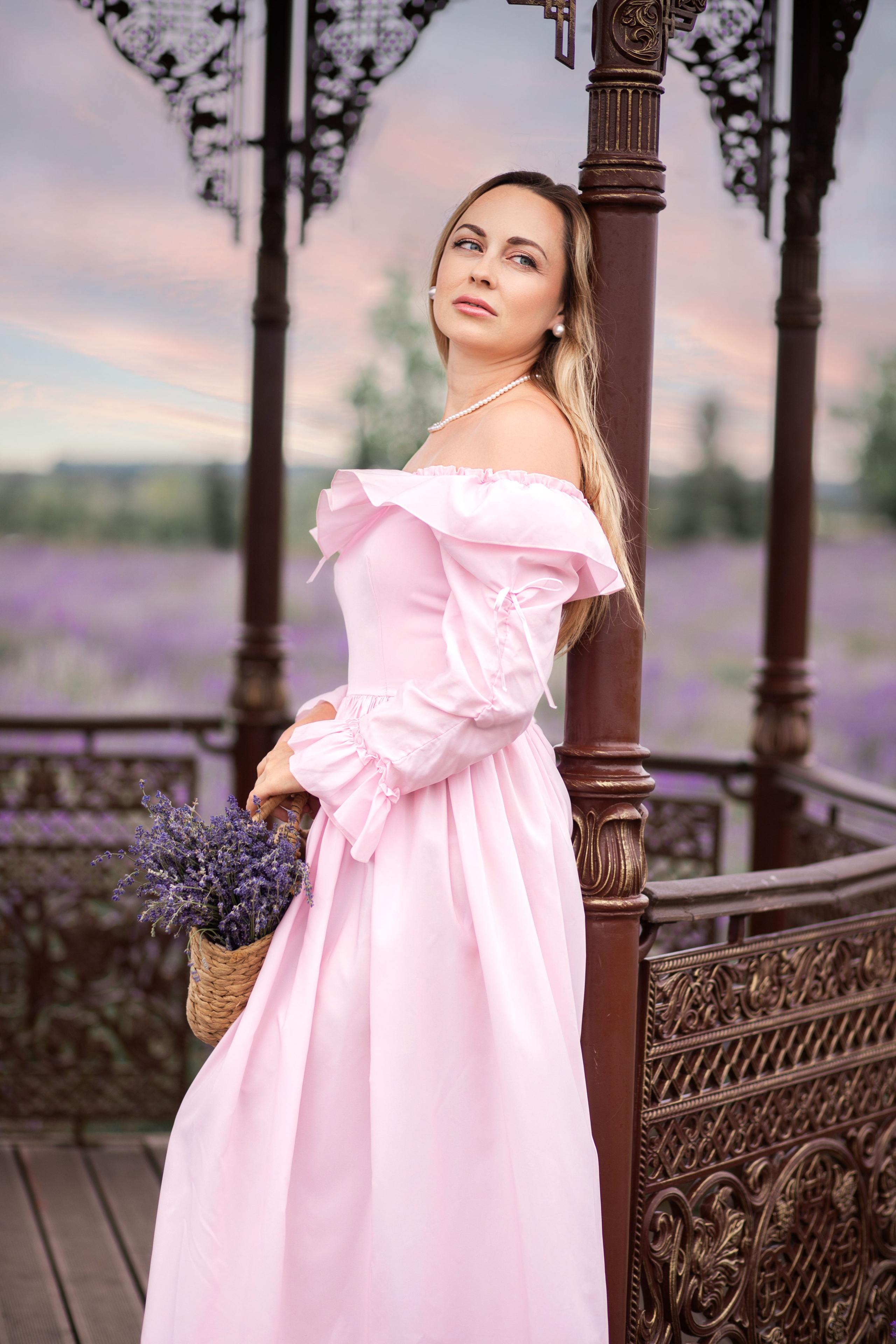 Жіноча фотопрогулянка по лавандовому саду з Настею. Сімейний та дитячий фотограф Київ, Ірпінь, Буча — Галина Пивоварова