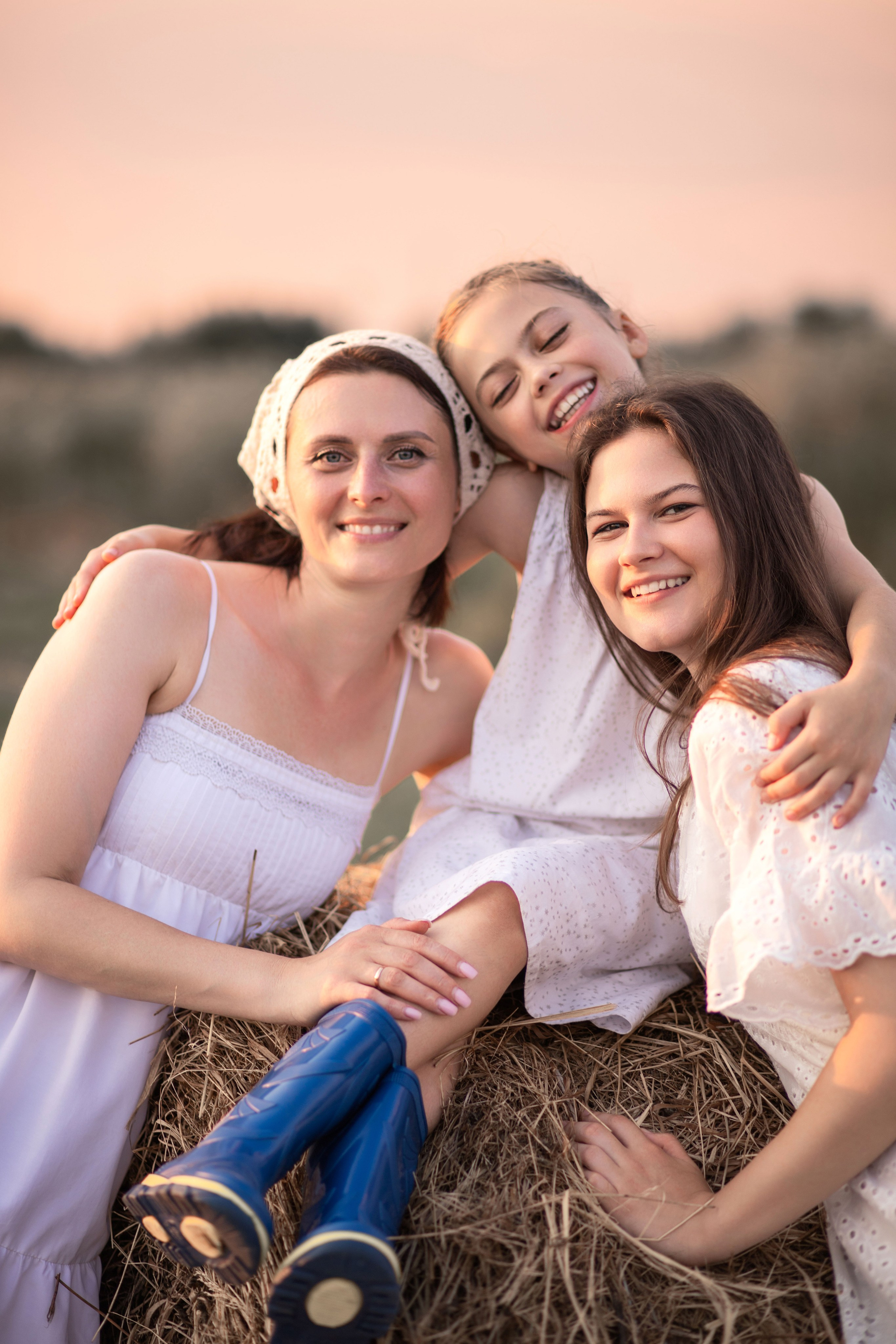 Сімейна фотозйомка Євгенії з донечками. Сімейний та дитячий фотограф Київ, Ірпінь, Буча — Галина Пивоварова