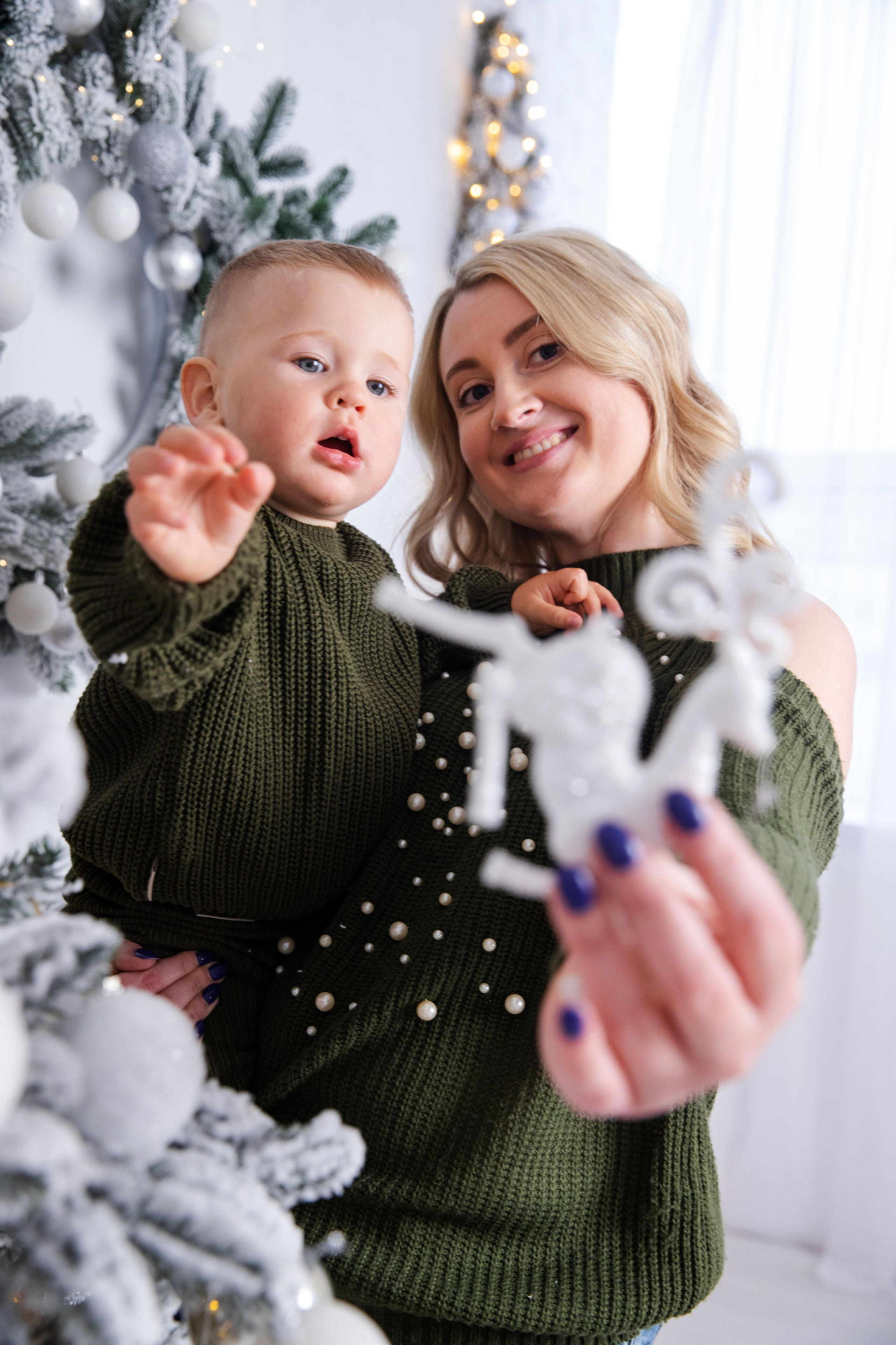 Новорічна зйомка Олени з малюком. Сімейний та дитячий фотограф Київ, Ірпінь, Буча — Галина Пивоварова