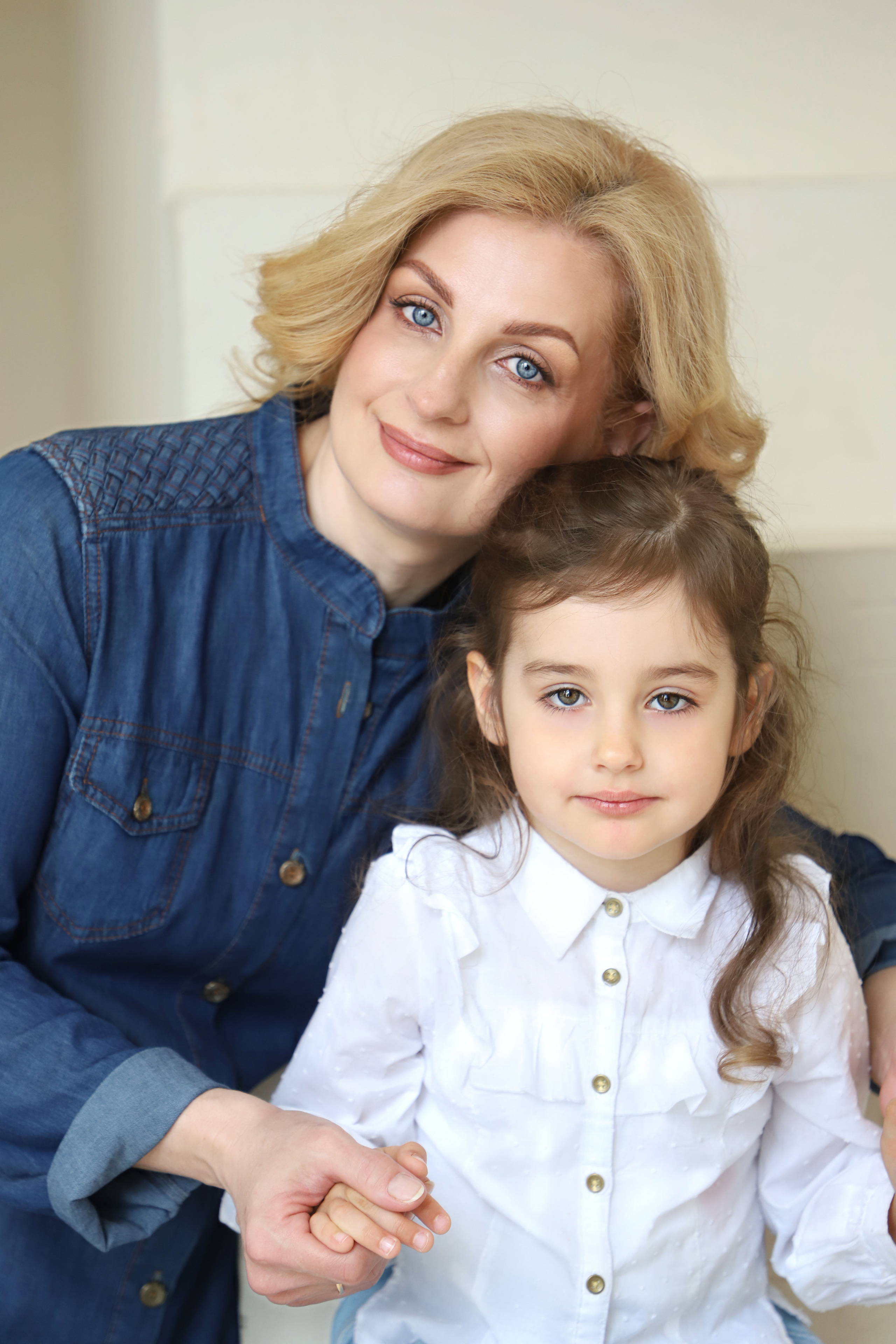 Сімейна фотозйомка «Дві мами, дві донечки». Сімейний та дитячий фотограф Київ, Ірпінь, Буча — Галина Пивоварова