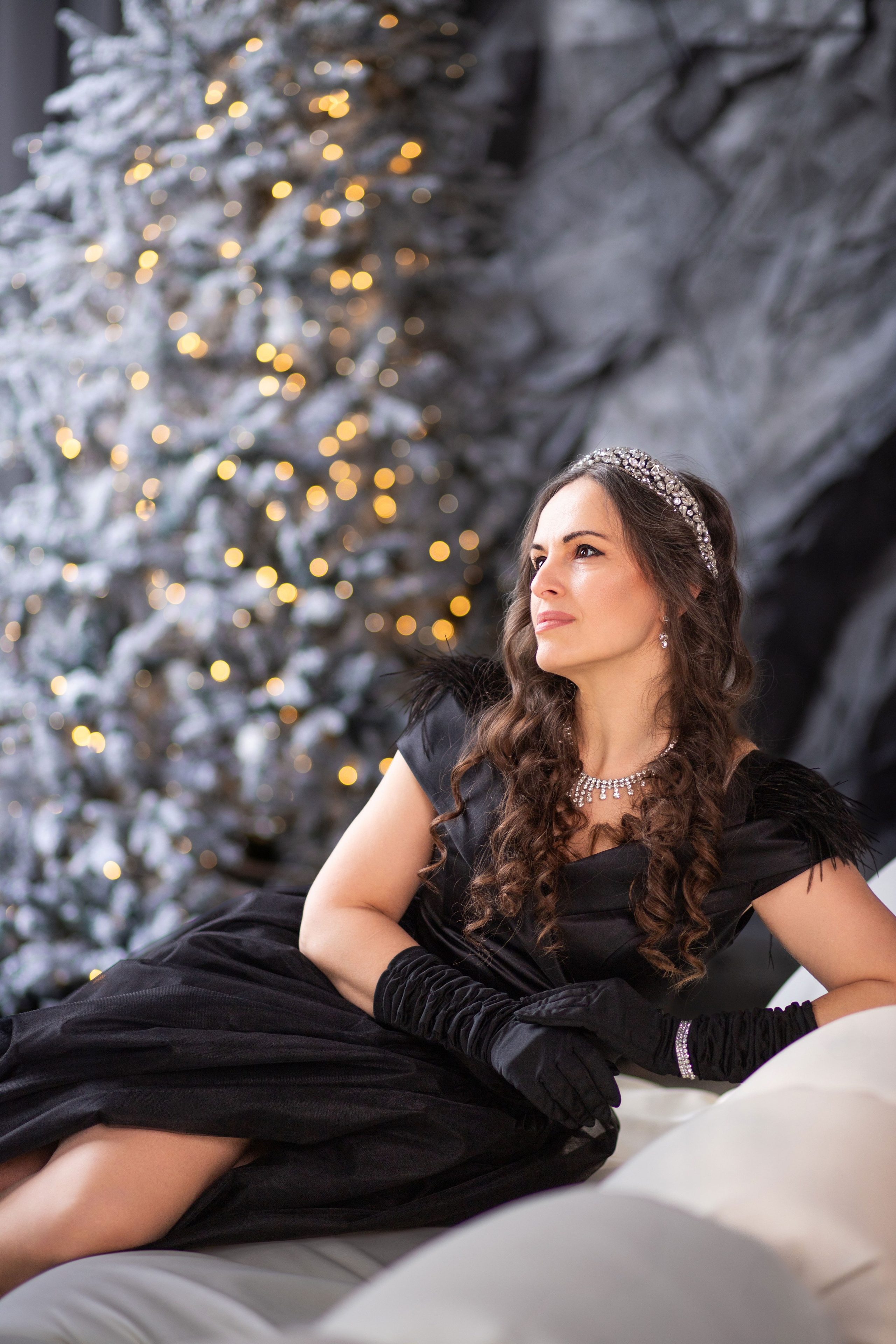 Жіночий фотопортрет з Юлею «Новорічне очікування». Сімейний та дитячий фотограф Київ, Ірпінь, Буча — Галина Пивоварова