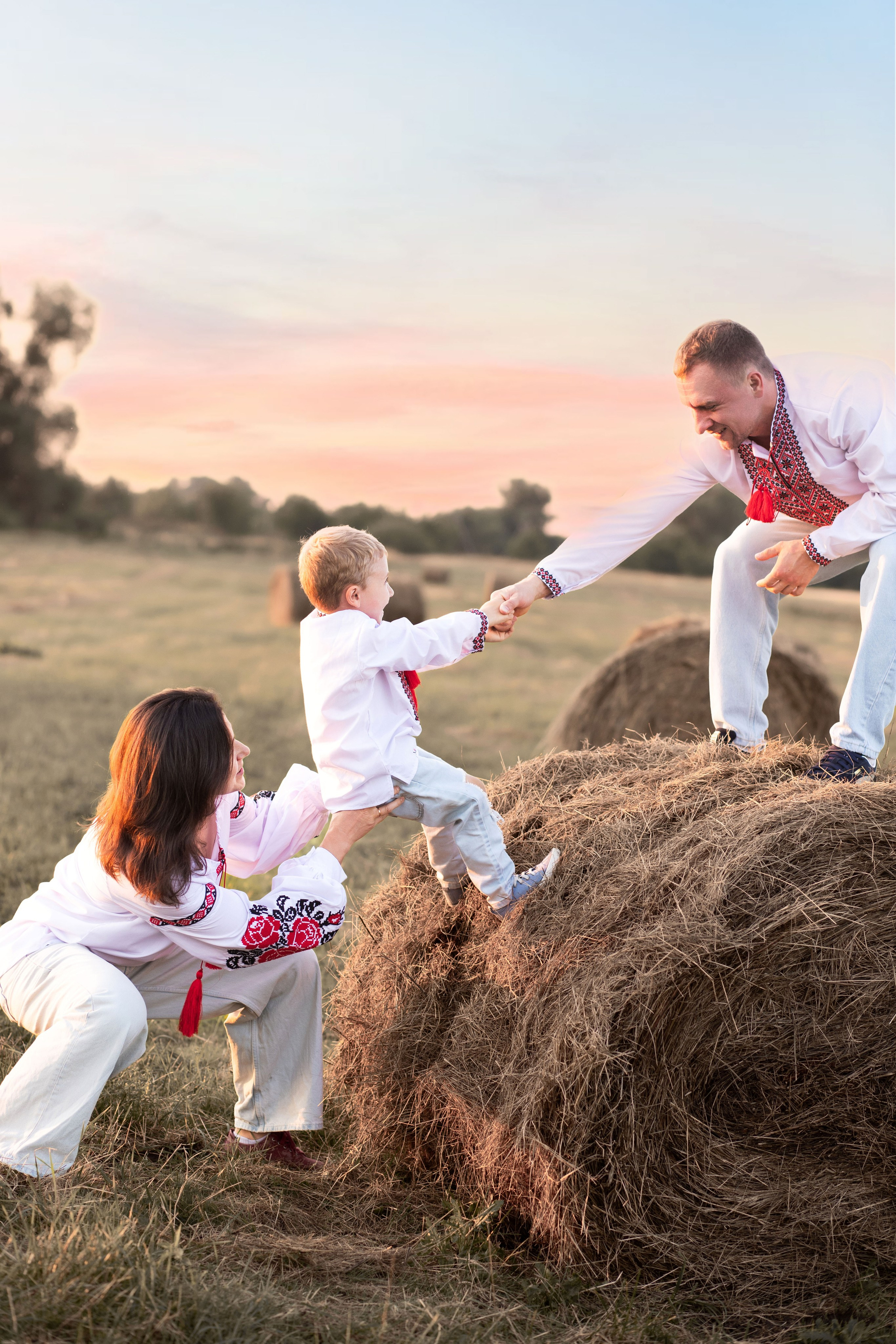Дитяча зйомка у полі з Гектором. Сімейний та дитячий фотограф Київ, Ірпінь, Буча — Галина Пивоварова