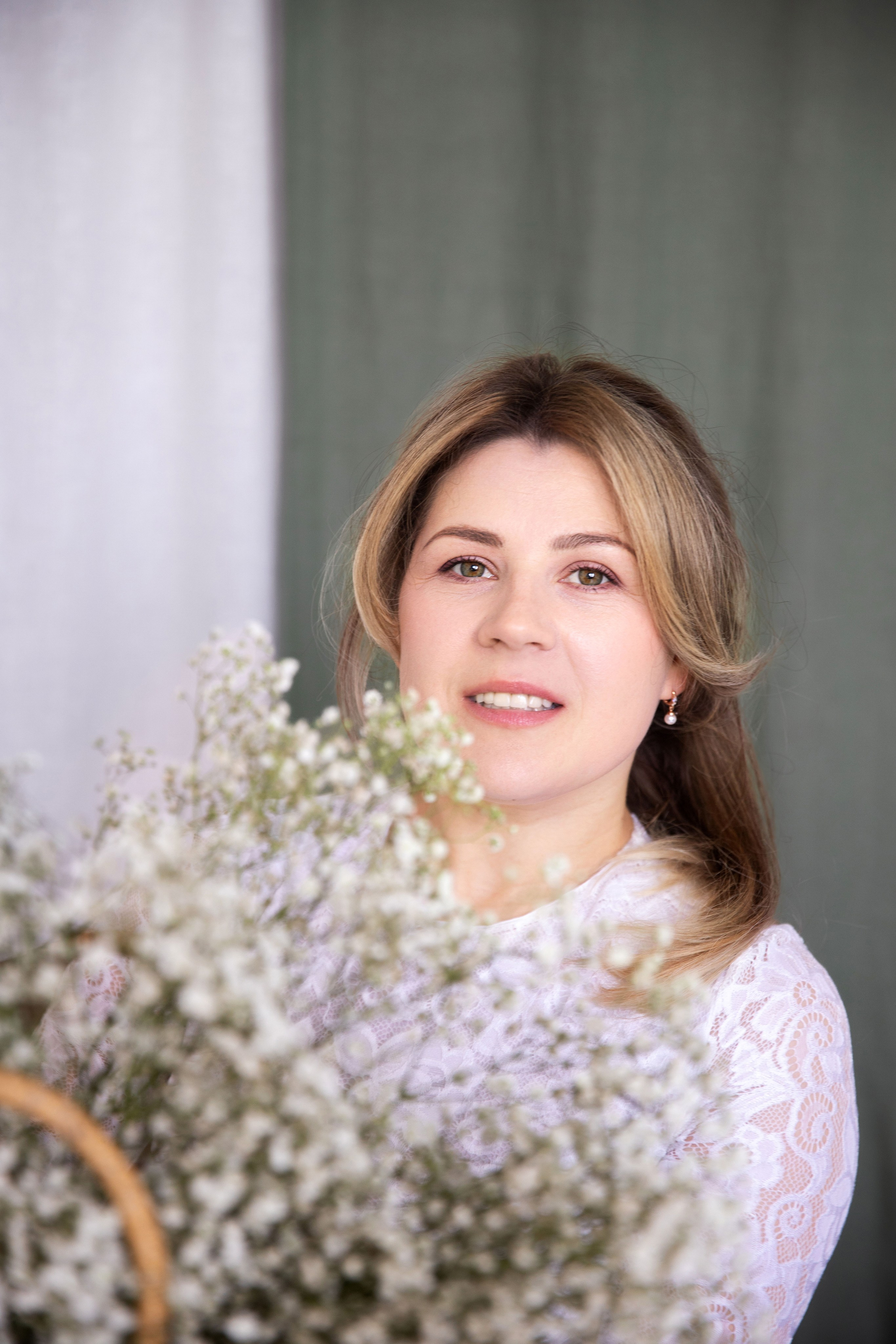 Фотозйомка «Оливково-біла ніжність» з Надею. Сімейний та дитячий фотограф Київ, Ірпінь, Буча — Галина Пивоварова