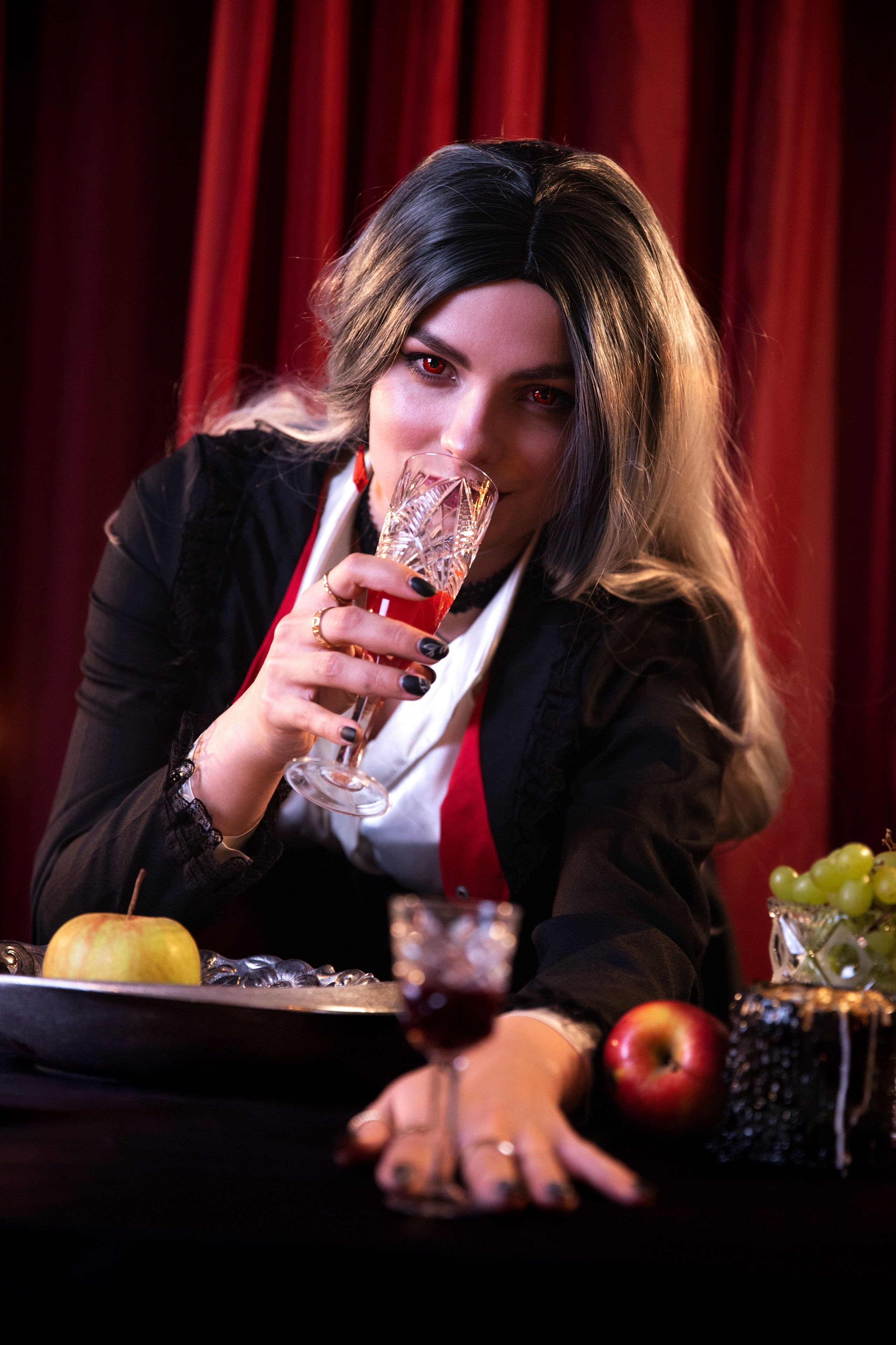 Жіноча фотозйомка з Інною «Вампірська сага». Сімейний та дитячий фотограф Київ, Ірпінь, Буча — Галина Пивоварова