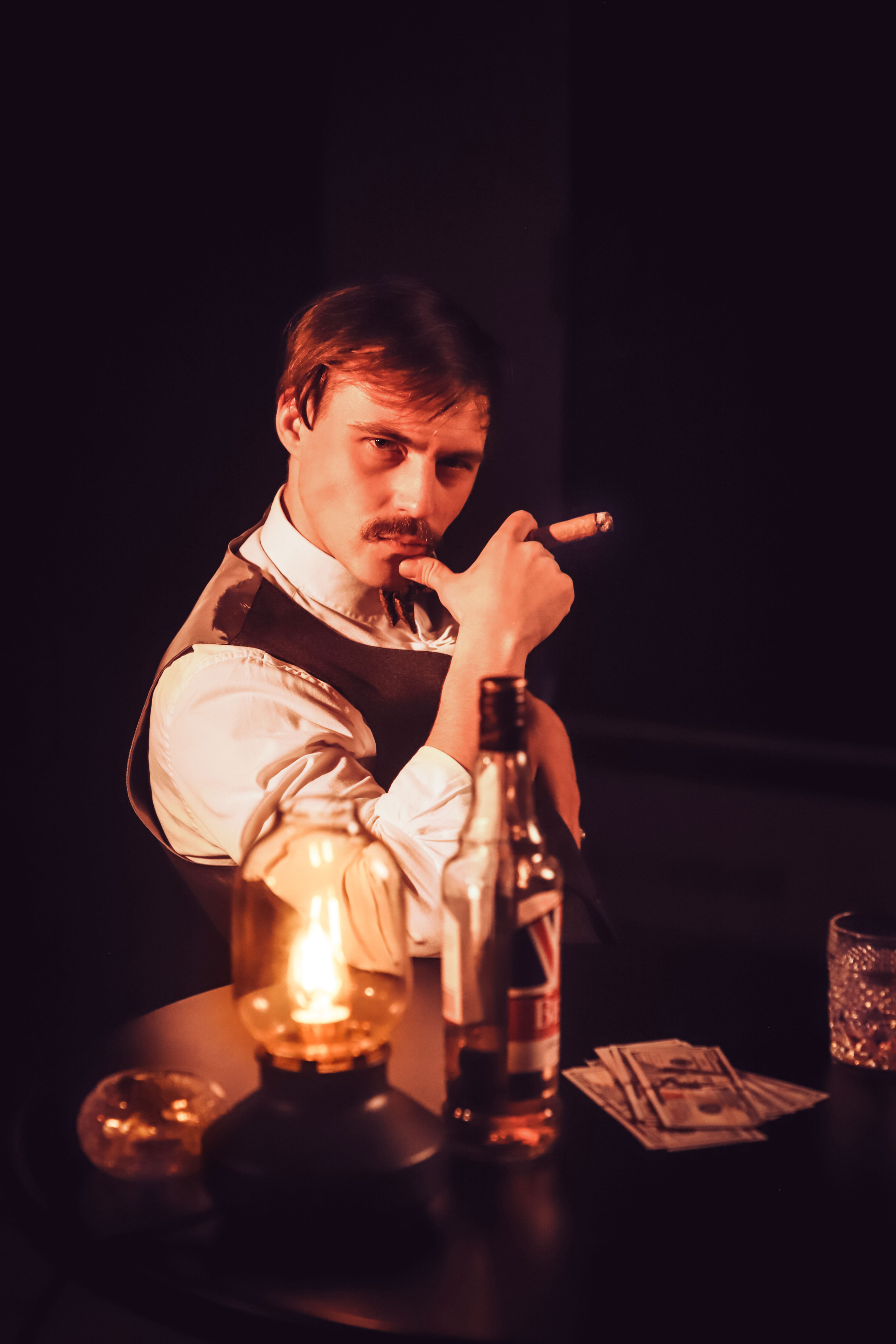 Чоловіча фотозйомка «Гострі картузи». Сімейний та дитячий фотограф Київ, Ірпінь, Буча — Галина Пивоварова