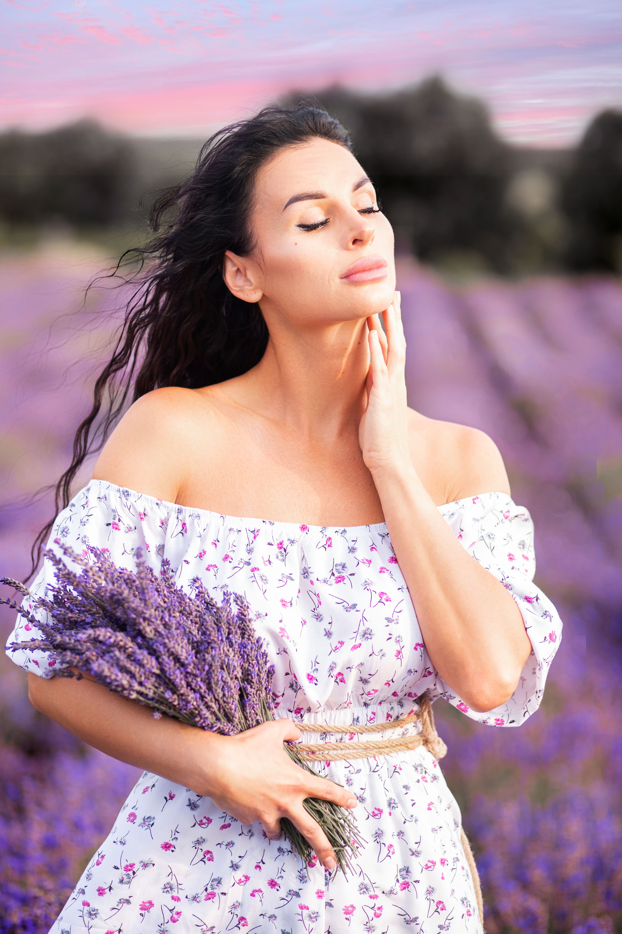 Жіноча фотозйомка в лавандовому полі з Юлею. Сімейний та дитячий фотограф Київ, Ірпінь, Буча — Галина Пивоварова