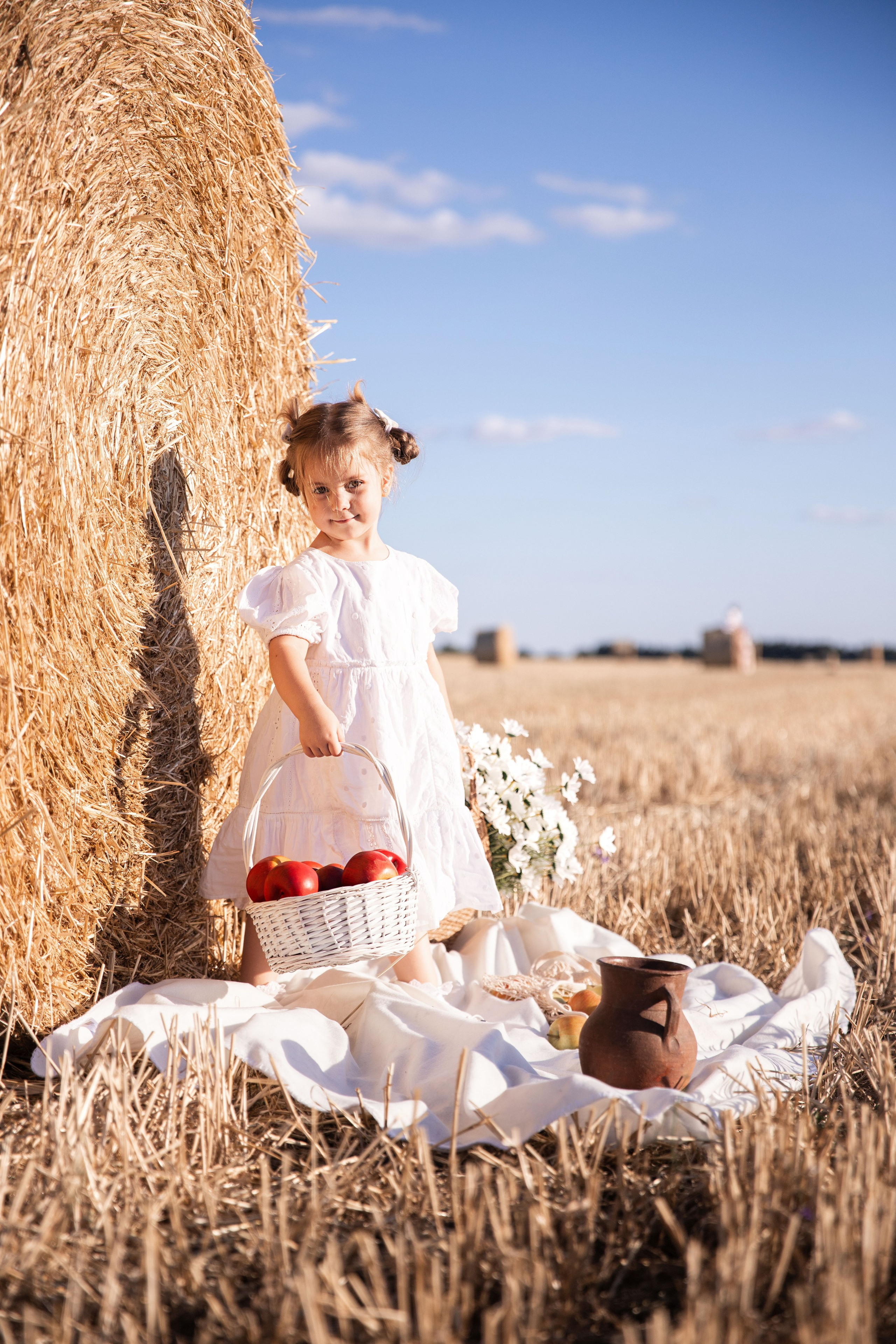 Дитяча фотозйомка в пшеничному полі. Сімейний та дитячий фотограф Київ, Ірпінь, Буча — Галина Пивоварова
