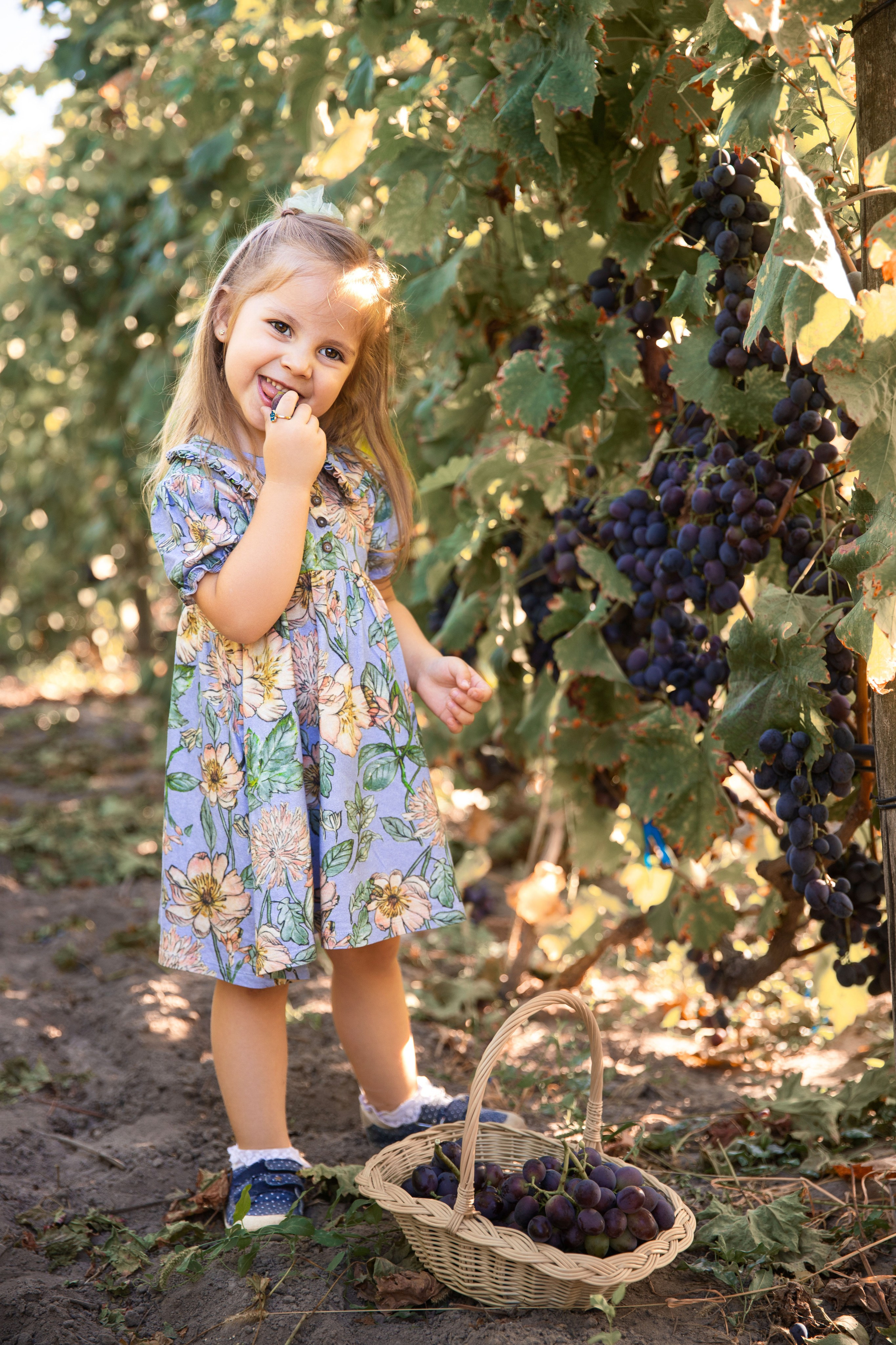 Дитяча фотозйомка в фруктових садах. Сімейний та дитячий фотограф Київ, Ірпінь, Буча — Галина Пивоварова