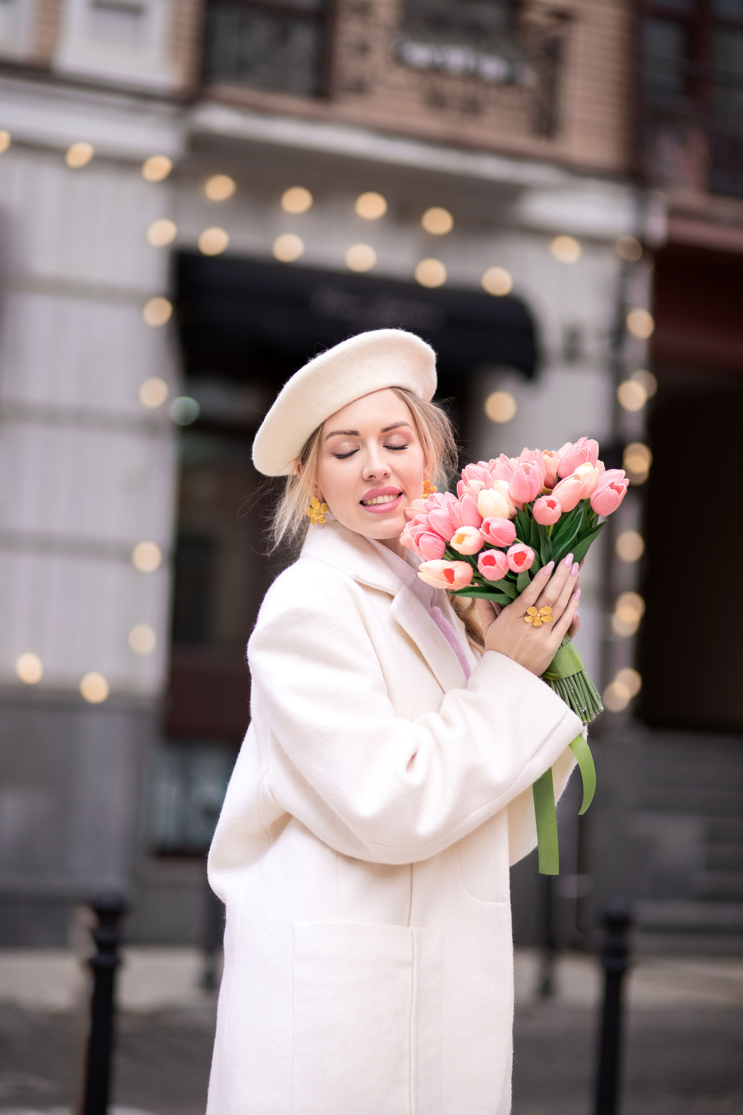 Весняна фотопрогулянка вулицями міста з Машею. Сімейний та дитячий фотограф Київ, Ірпінь, Буча — Галина Пивоварова