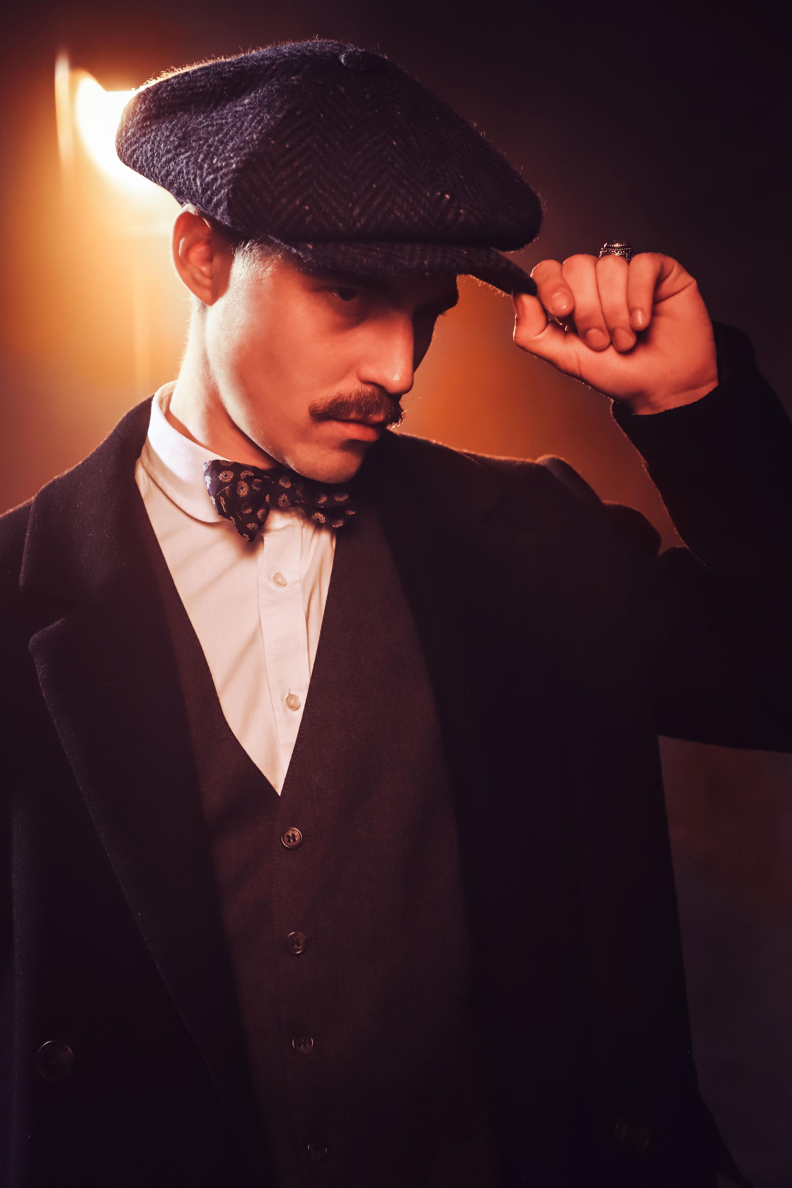 Чоловіча фотозйомка «Гострі картузи». Сімейний та дитячий фотограф Київ, Ірпінь, Буча — Галина Пивоварова