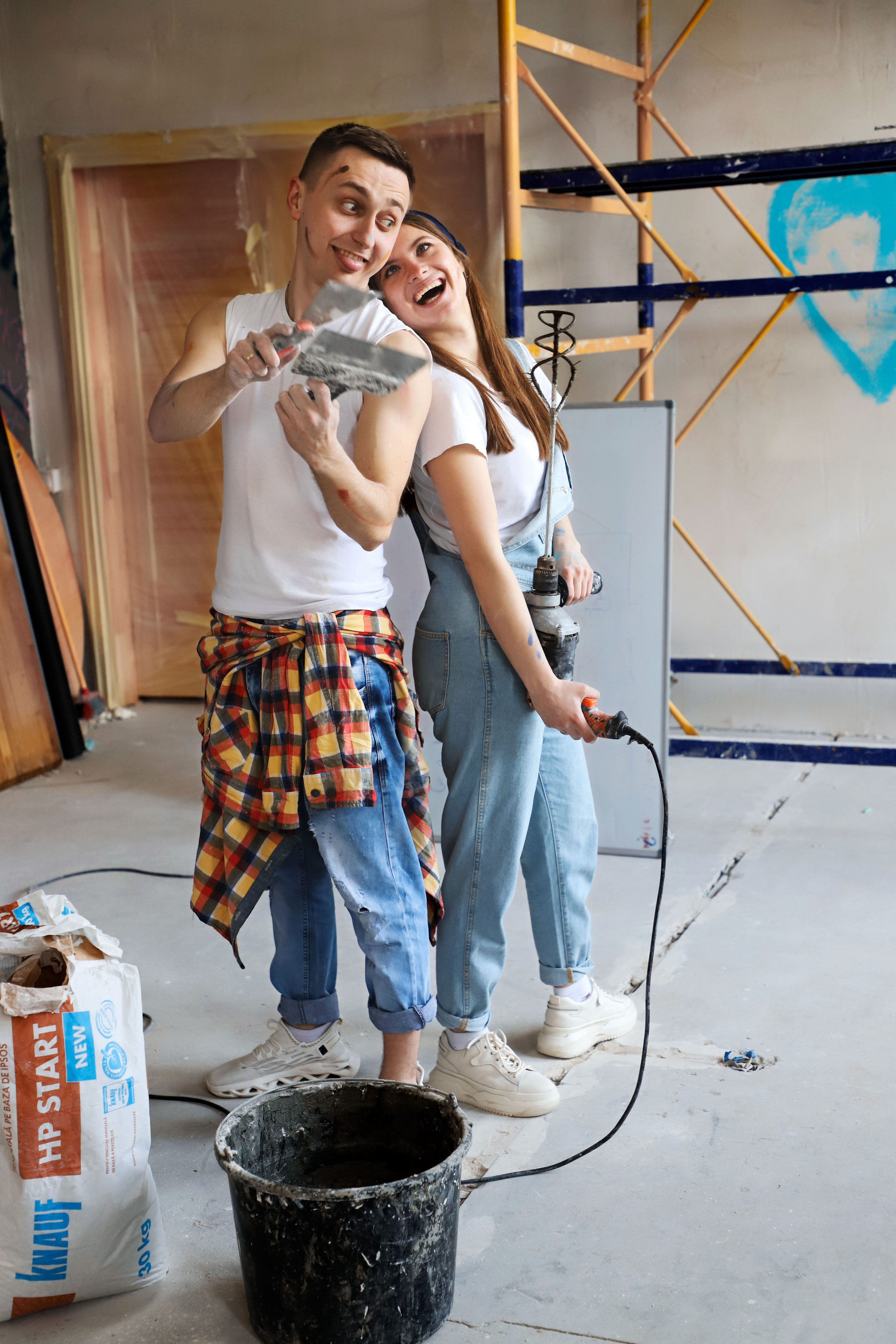 Фотосесія Lovestory Діани та Михайла в процесі ремонту. Сімейний та дитячий фотограф Київ, Ірпінь, Буча — Галина Пивоварова